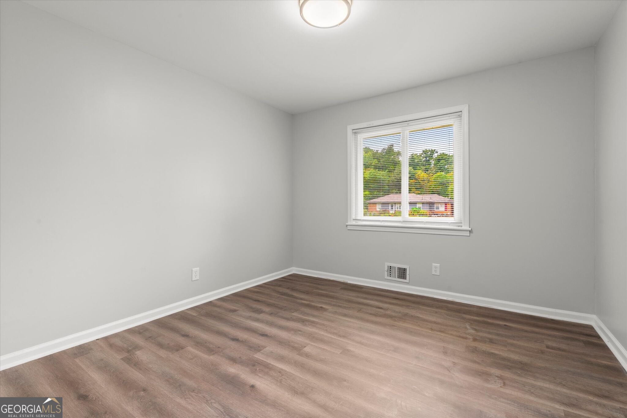 677 N Hairston Road Property Photo 25