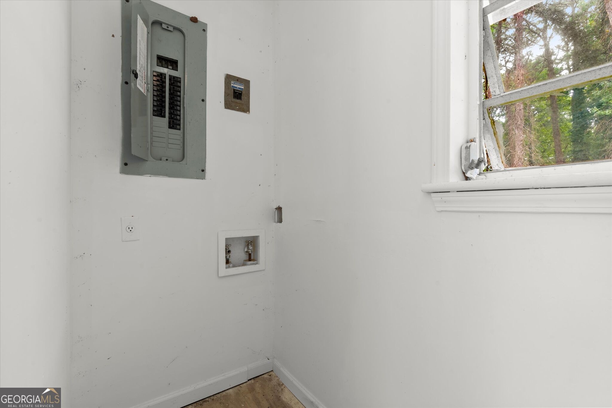 677 N Hairston Road Property Photo 27