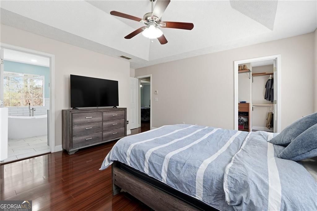 4643 Noah Overlook W Property Photo 15