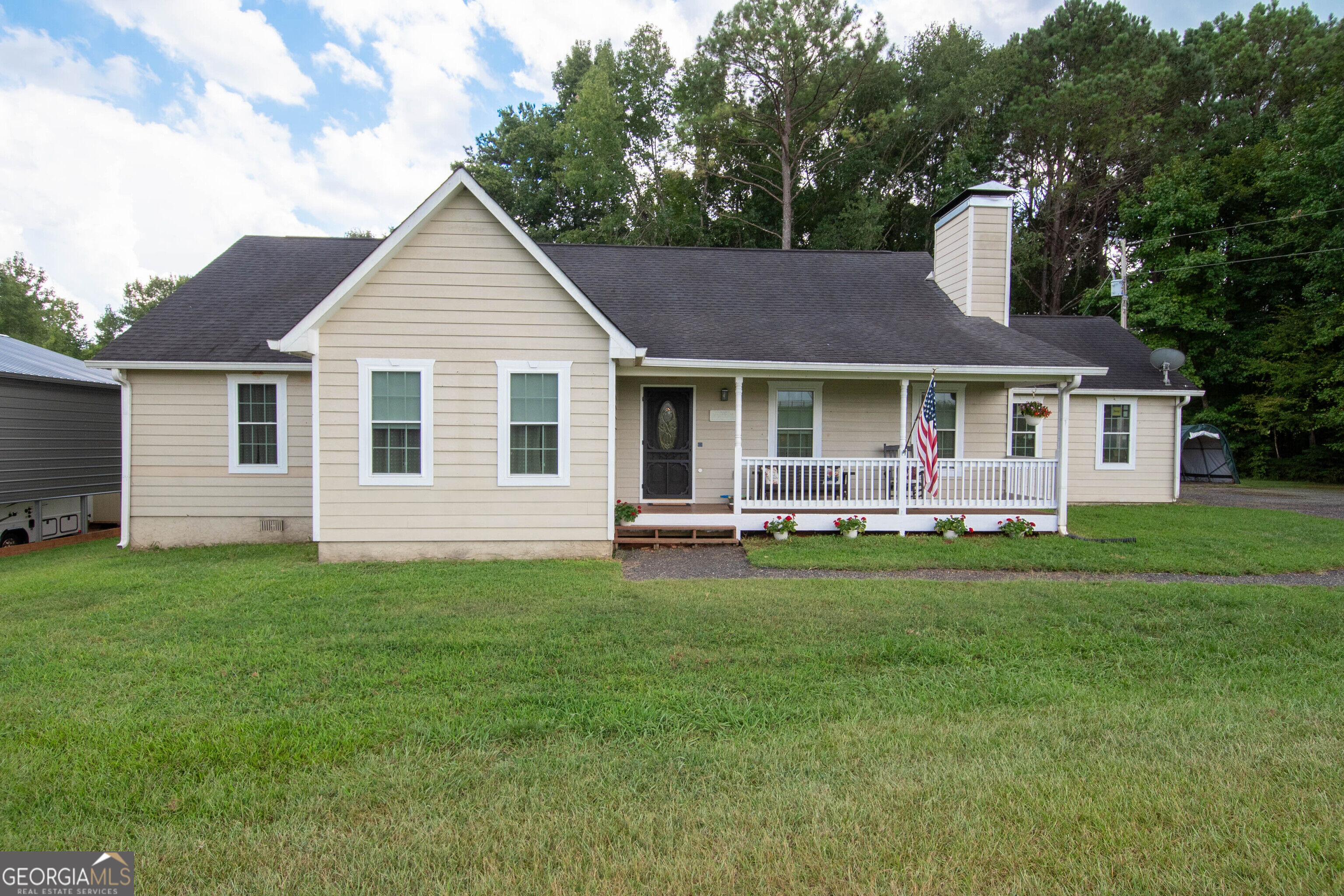971 Bo Bo Banks Road Property Photo 1