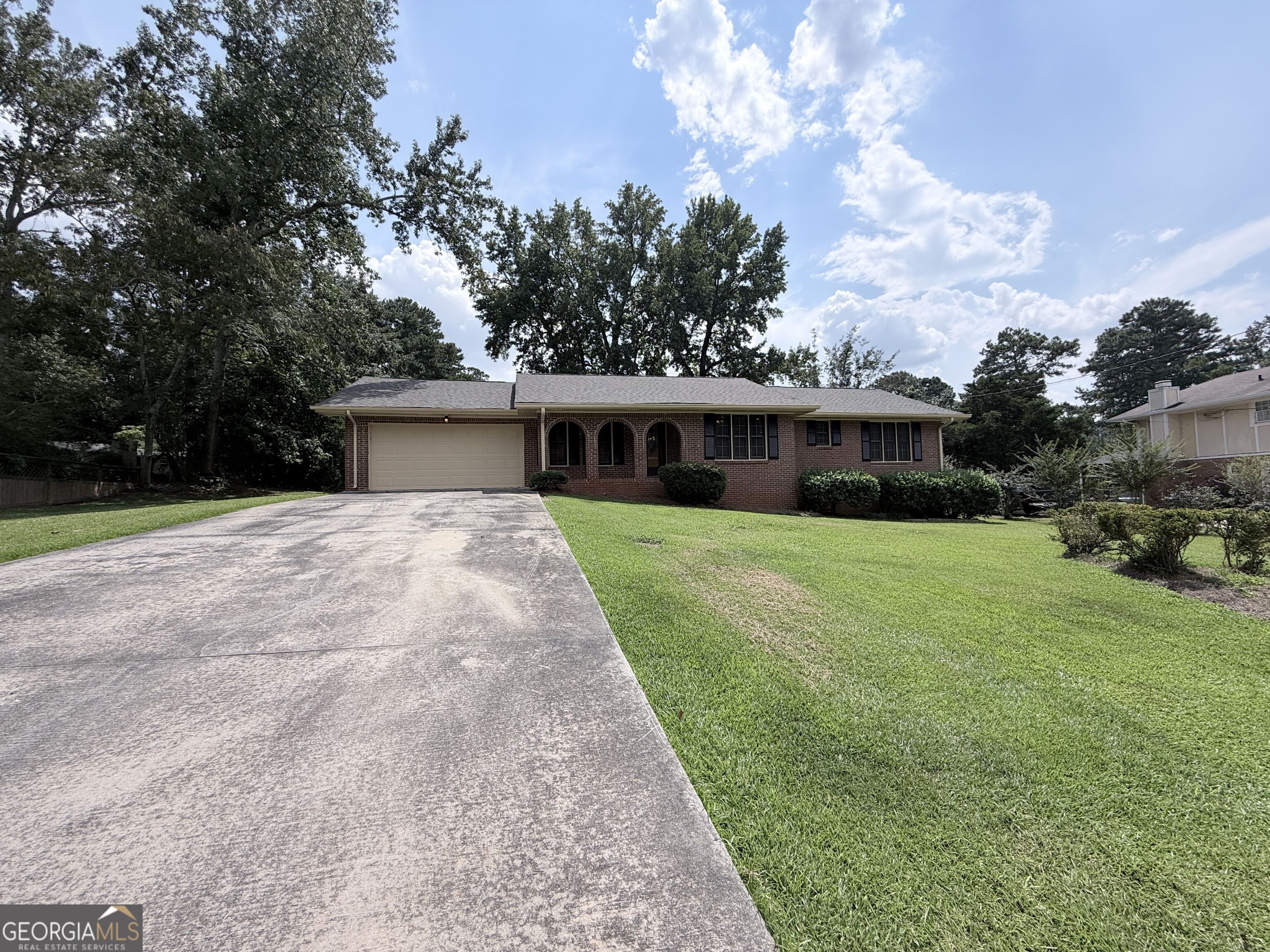 2305 Village Drive Property Photo 2