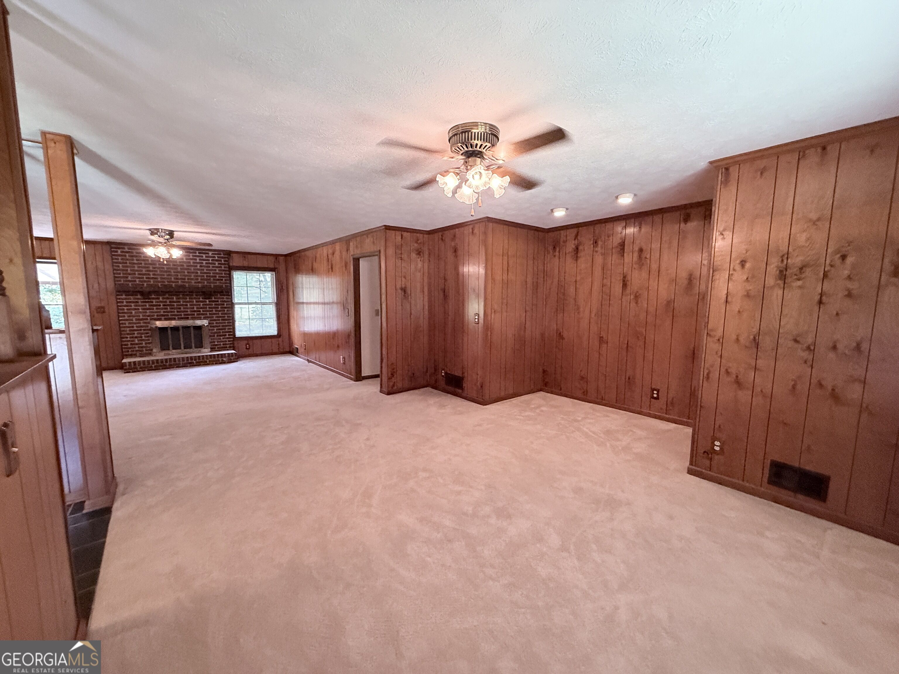 2305 Village Drive Property Photo 9