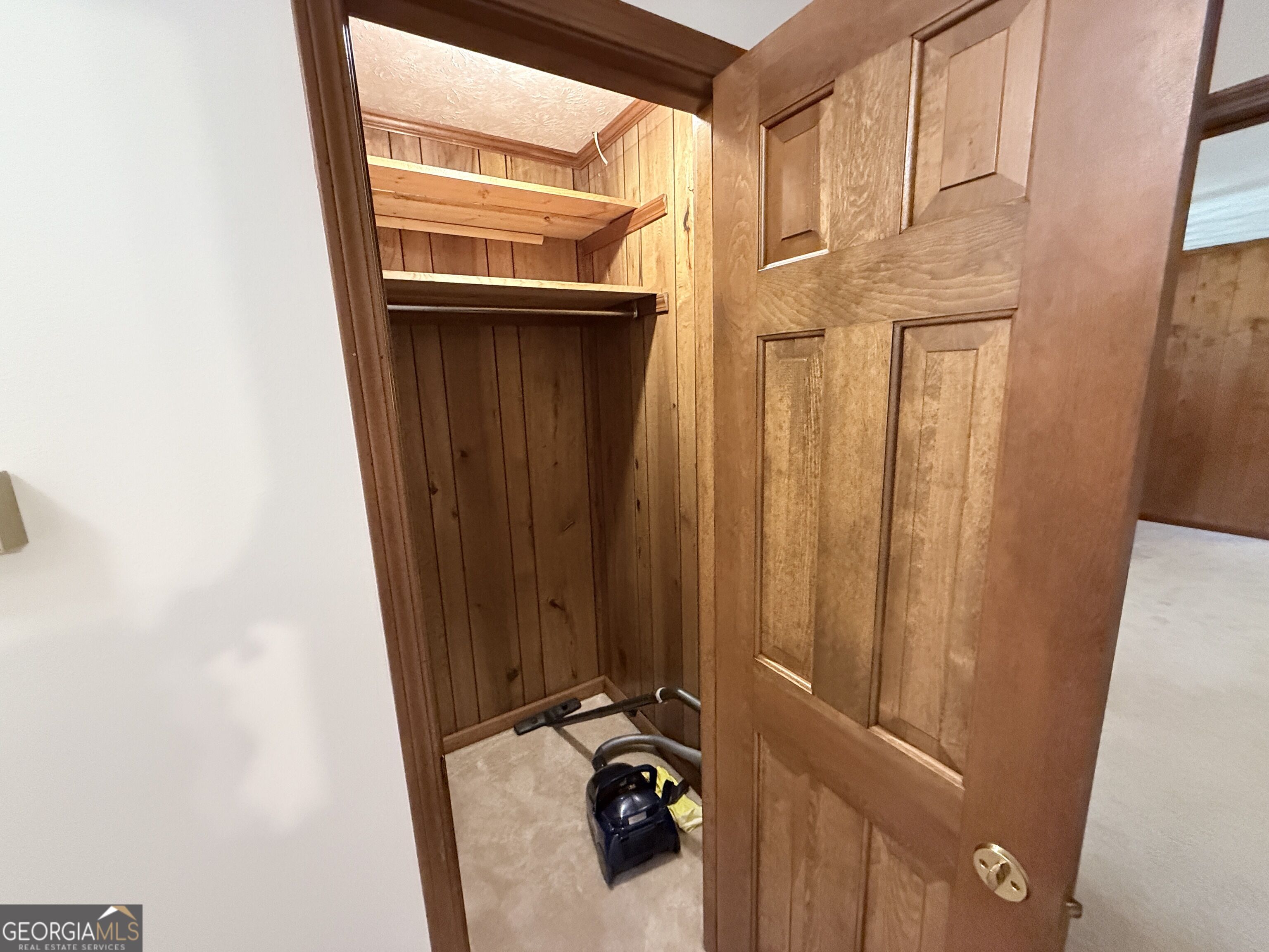 2305 Village Drive Property Photo 13