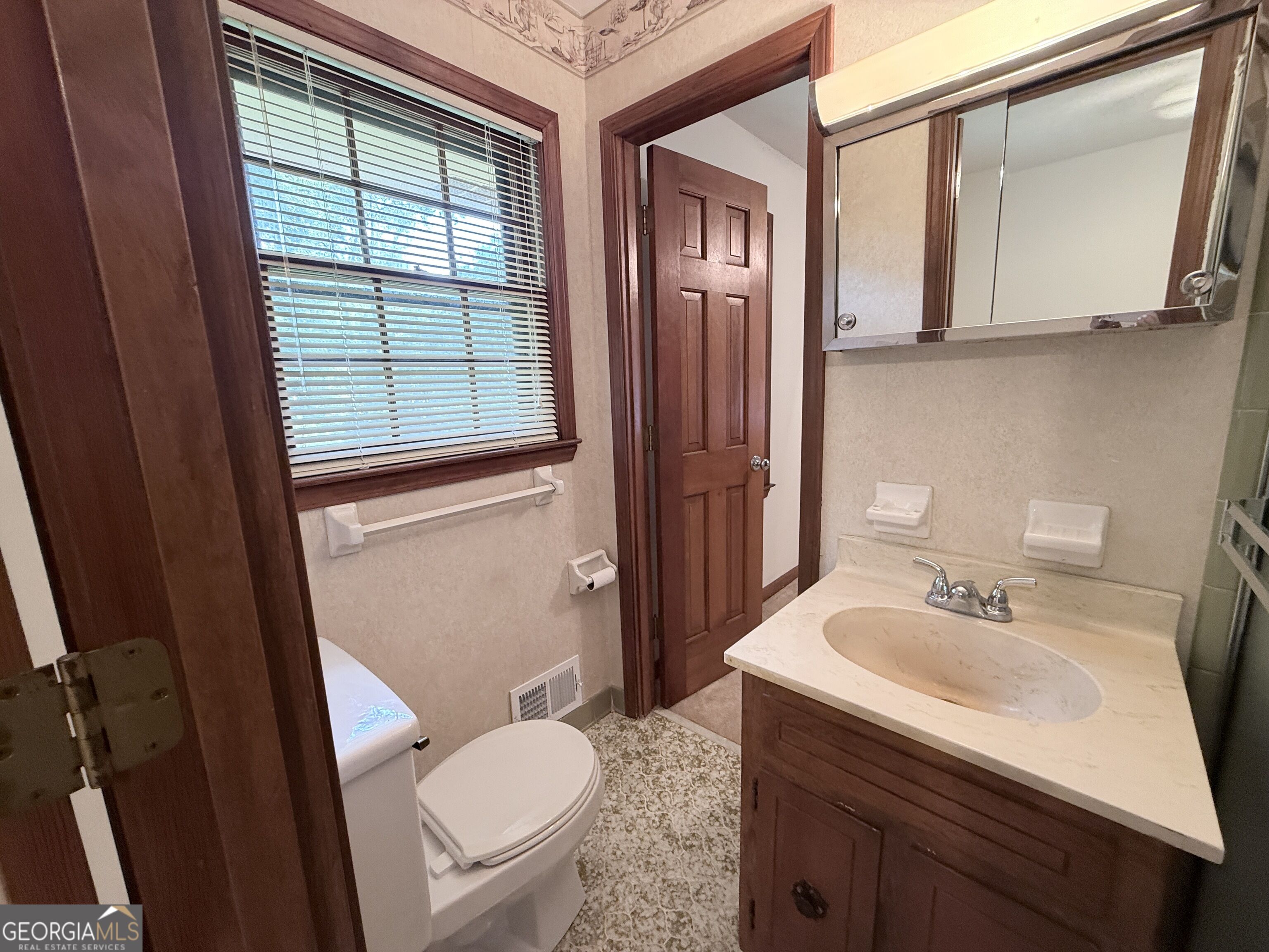 2305 Village Drive Property Photo 16