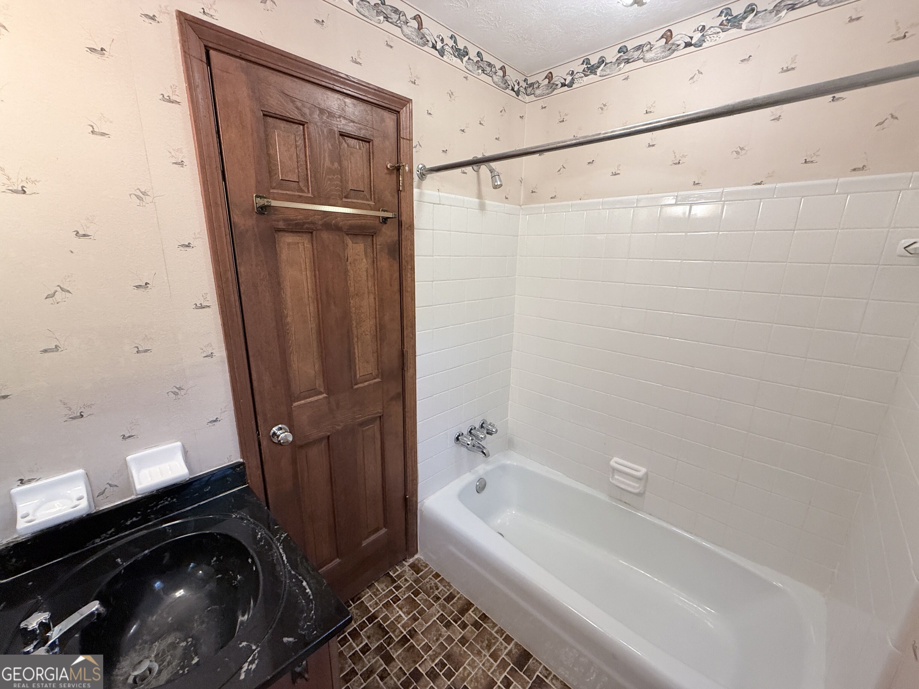 2305 Village Drive Property Photo 24
