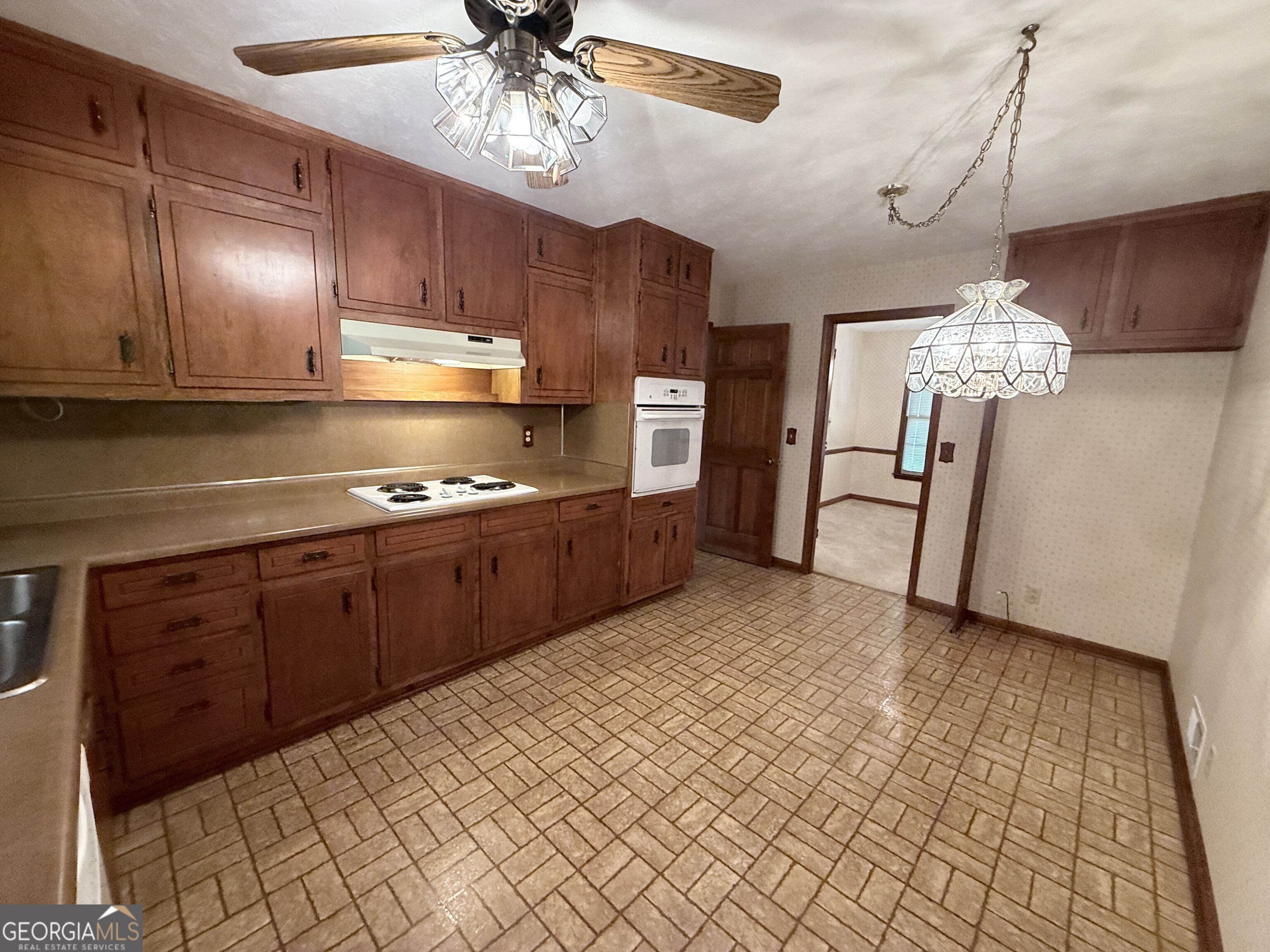 2305 Village Drive Property Photo 31