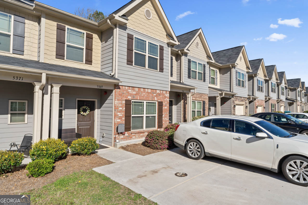 5369 Creekview Way Property Photo 3