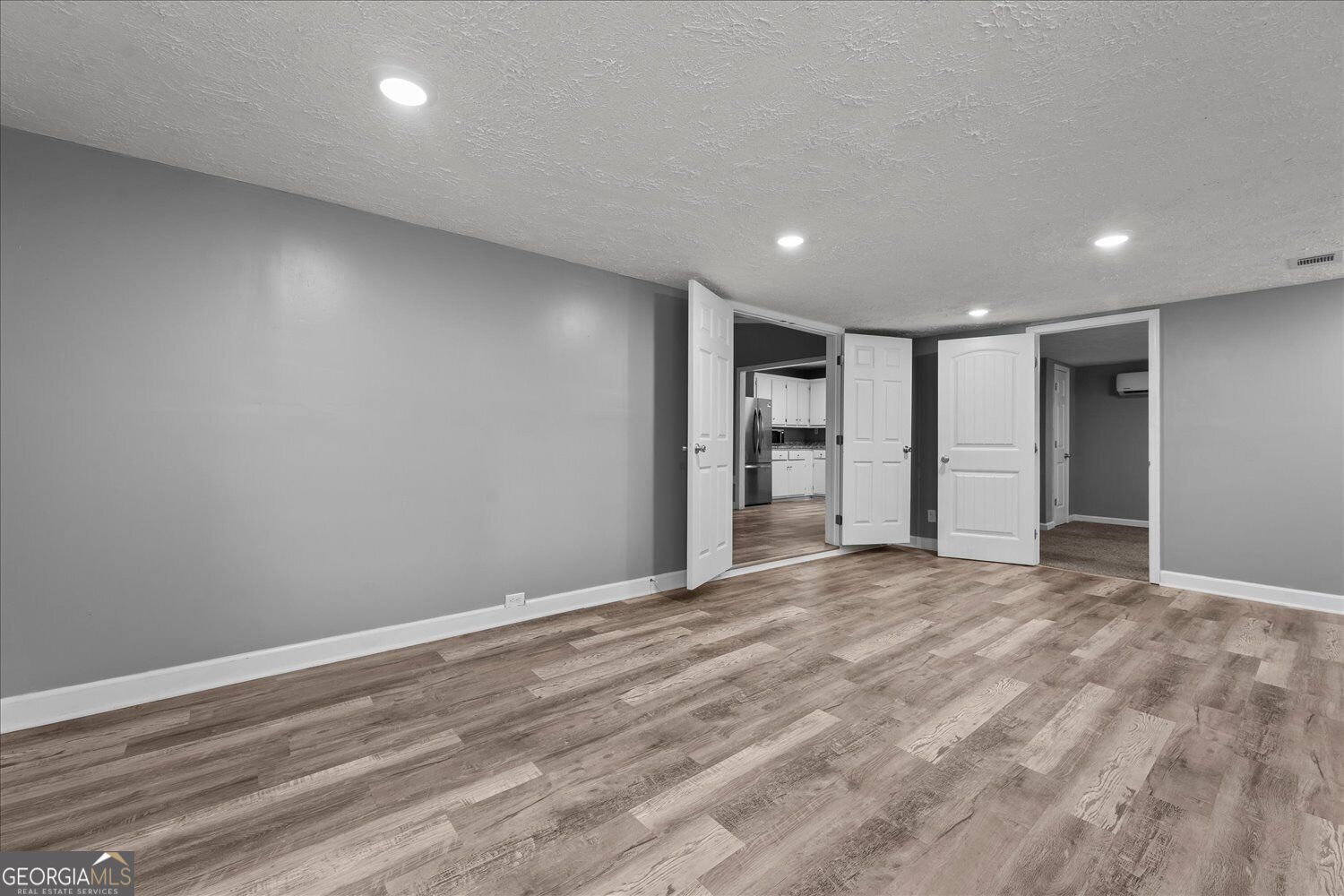 566 Shadowmoor Circle Property Photo 15