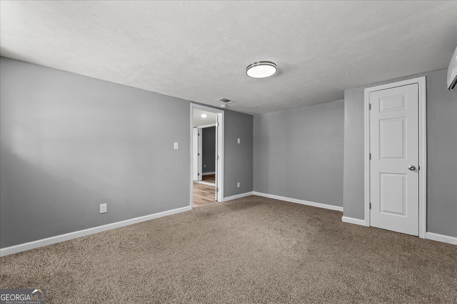 566 Shadowmoor Circle Property Photo 18