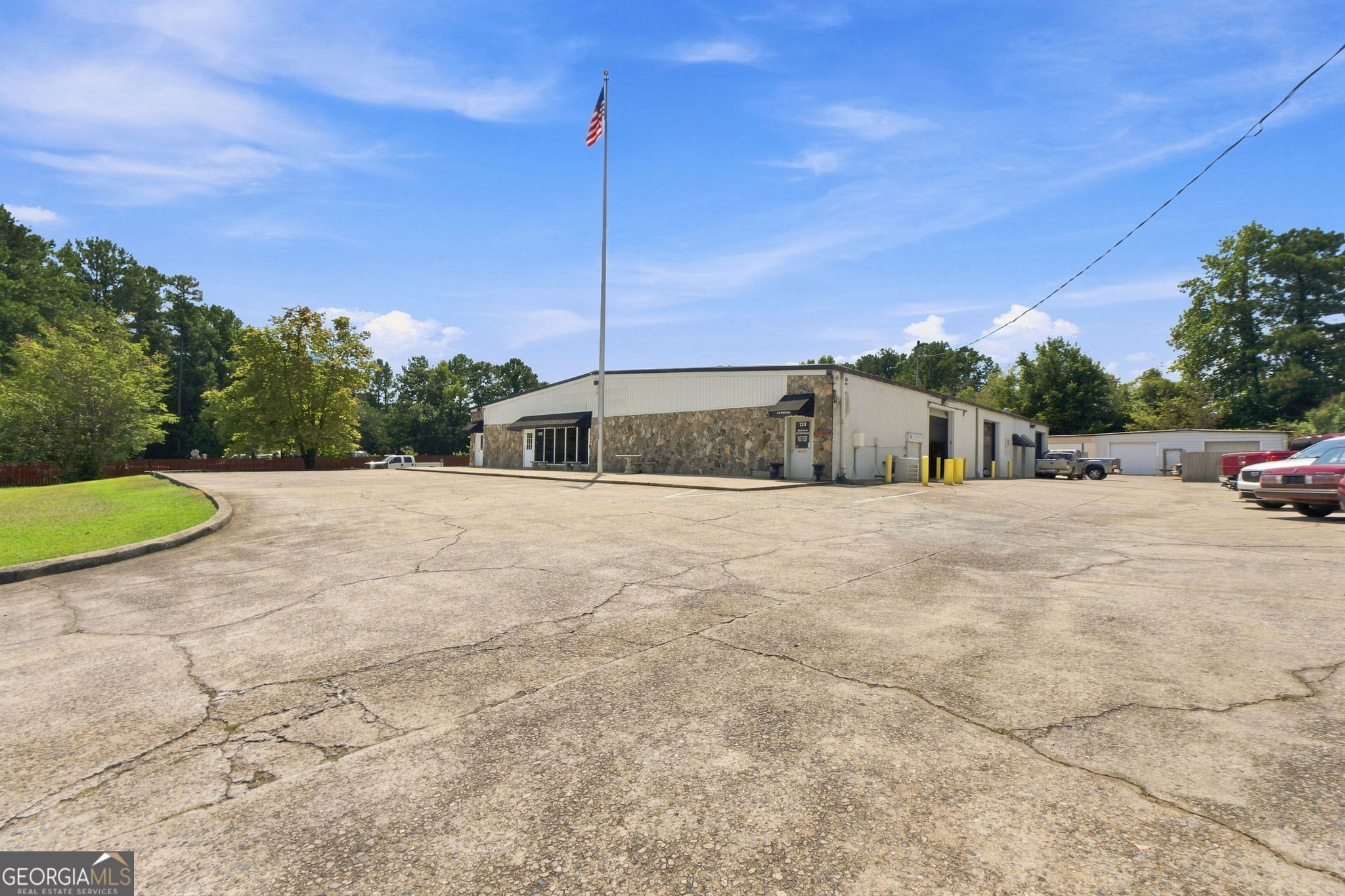 120 Walker Parkway Property Photo 3