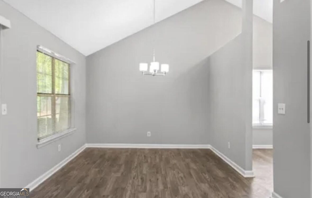 956 Forest Path Property Photo 6
