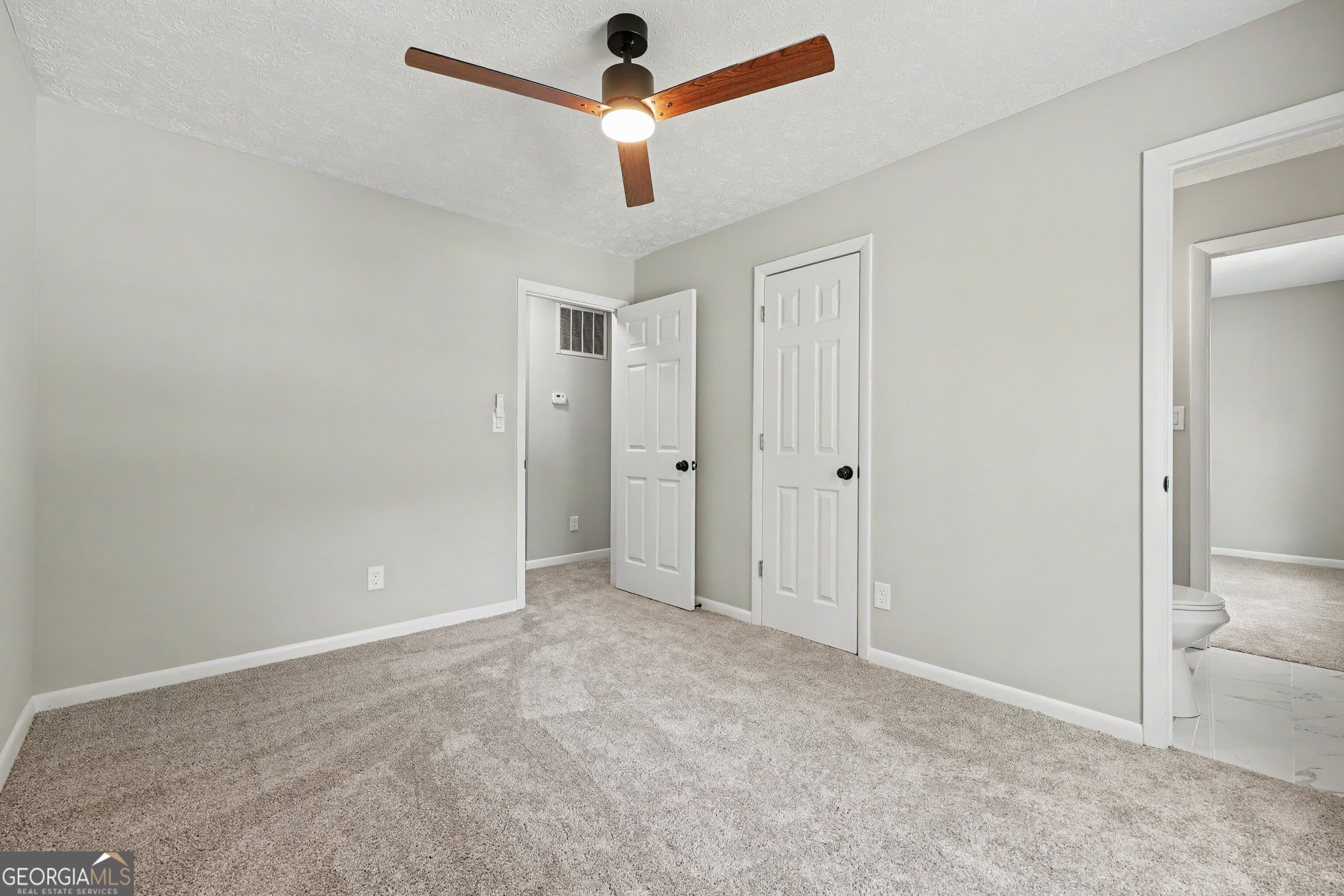 6200 Auburn Drive Property Photo 18