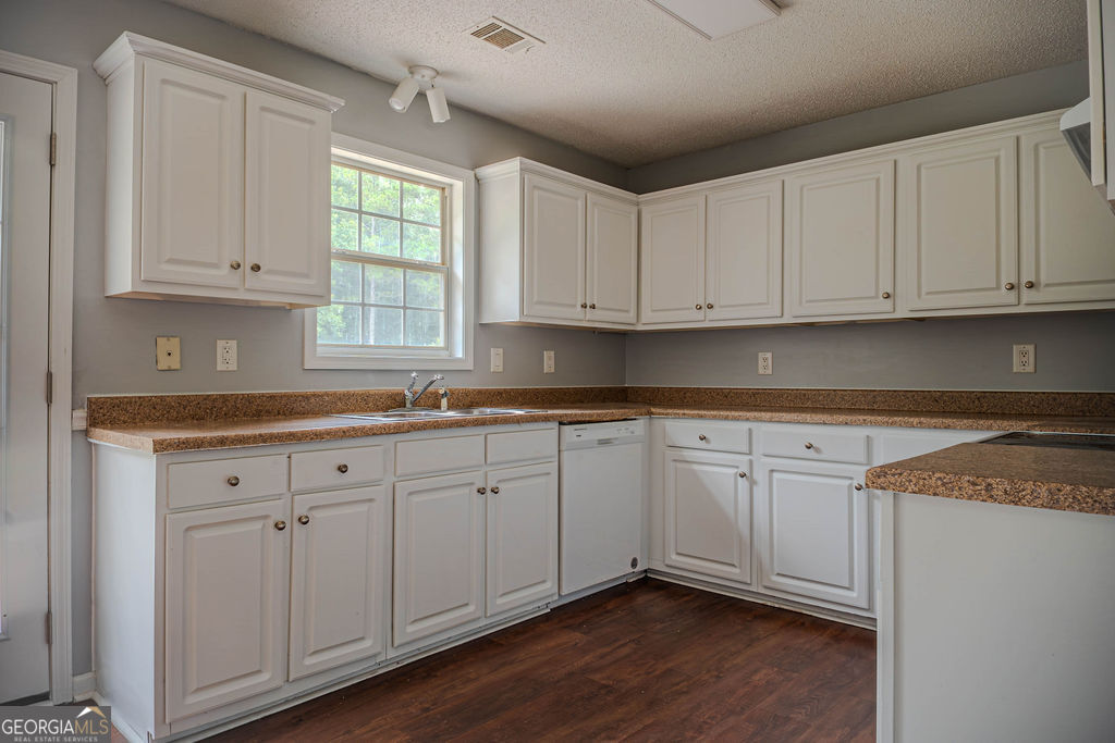 156 Whispering Pines Trail Property Photo 14