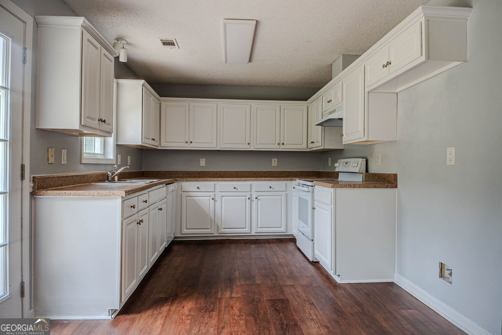 156 Whispering Pines Trail Property Photo 15
