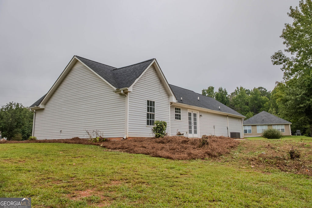 156 Whispering Pines Trail Property Photo 28