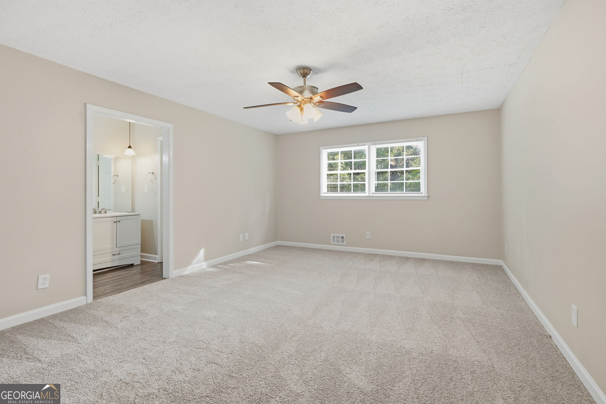 4270 Cove Way Ne Property Photo 16