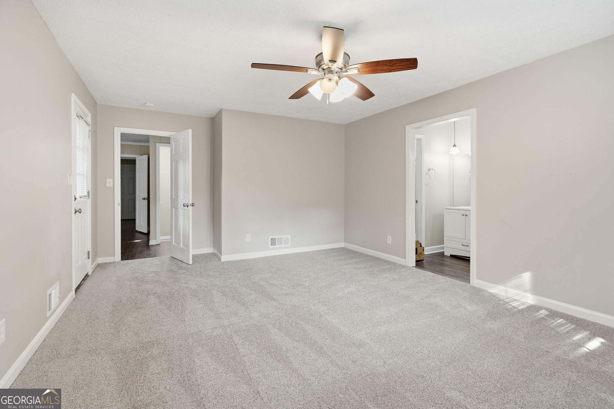 4270 Cove Way Ne Property Photo 17