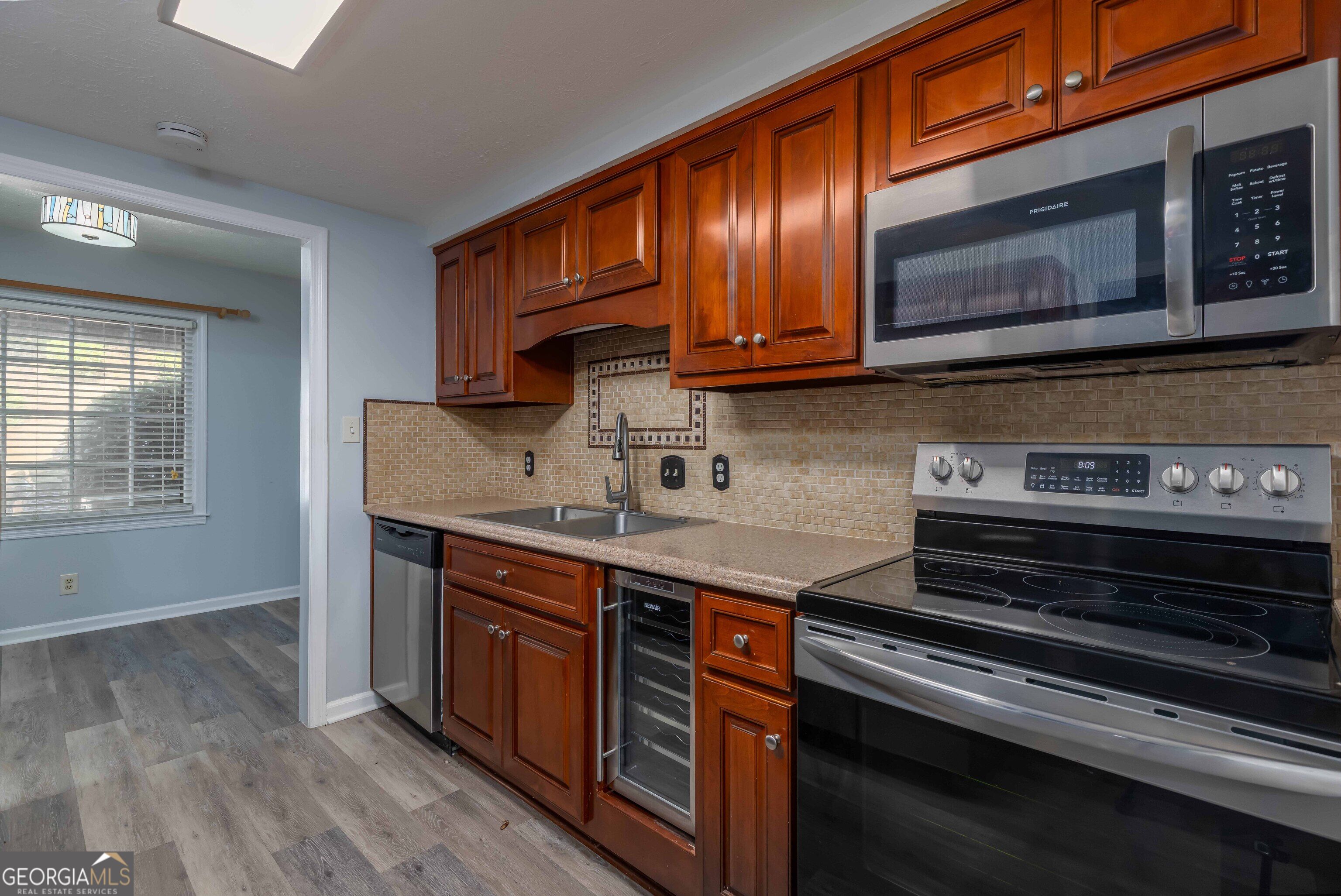 6101 River Road Property Photo 4