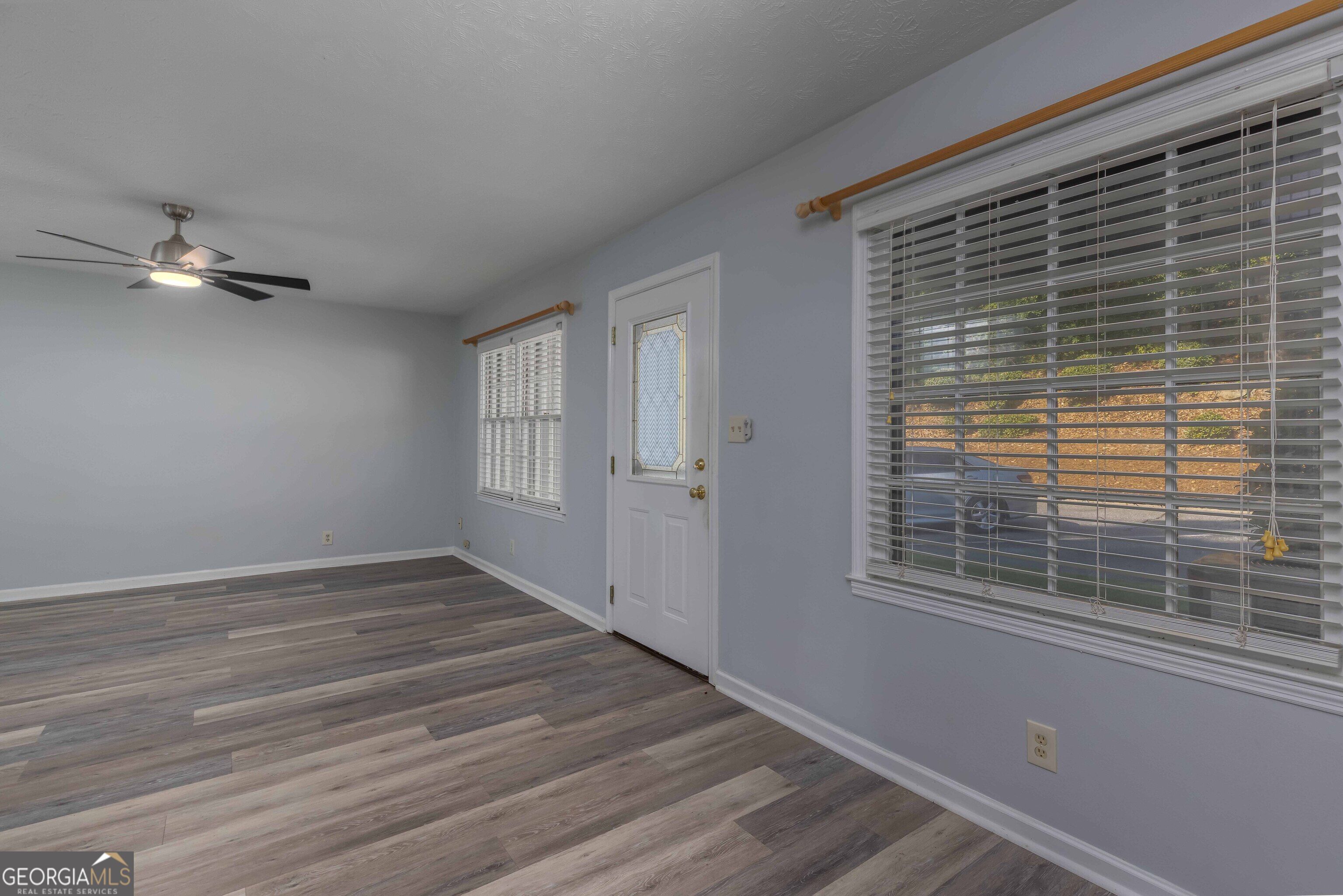 6101 River Road Property Photo 11