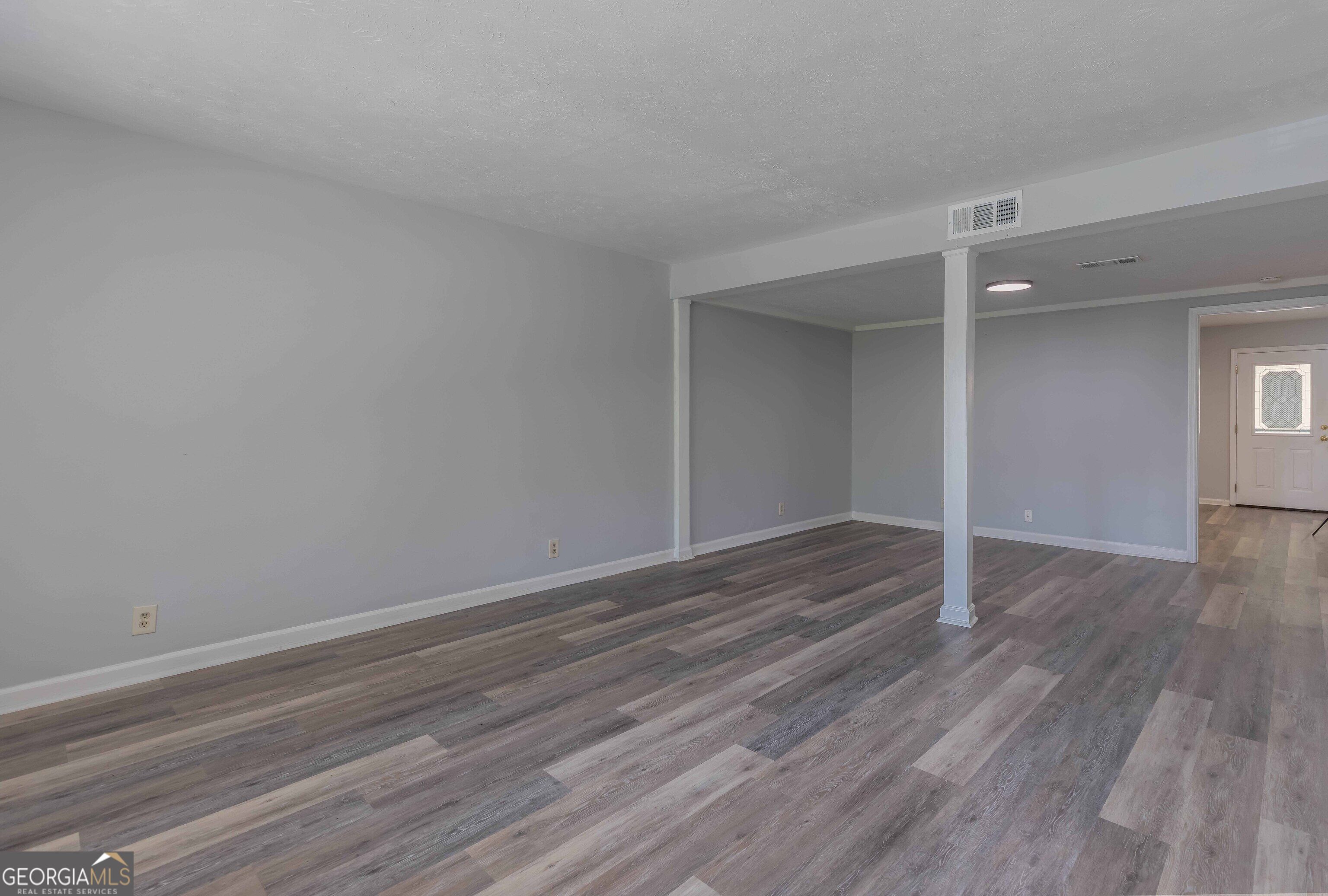 6101 River Road Property Photo 13