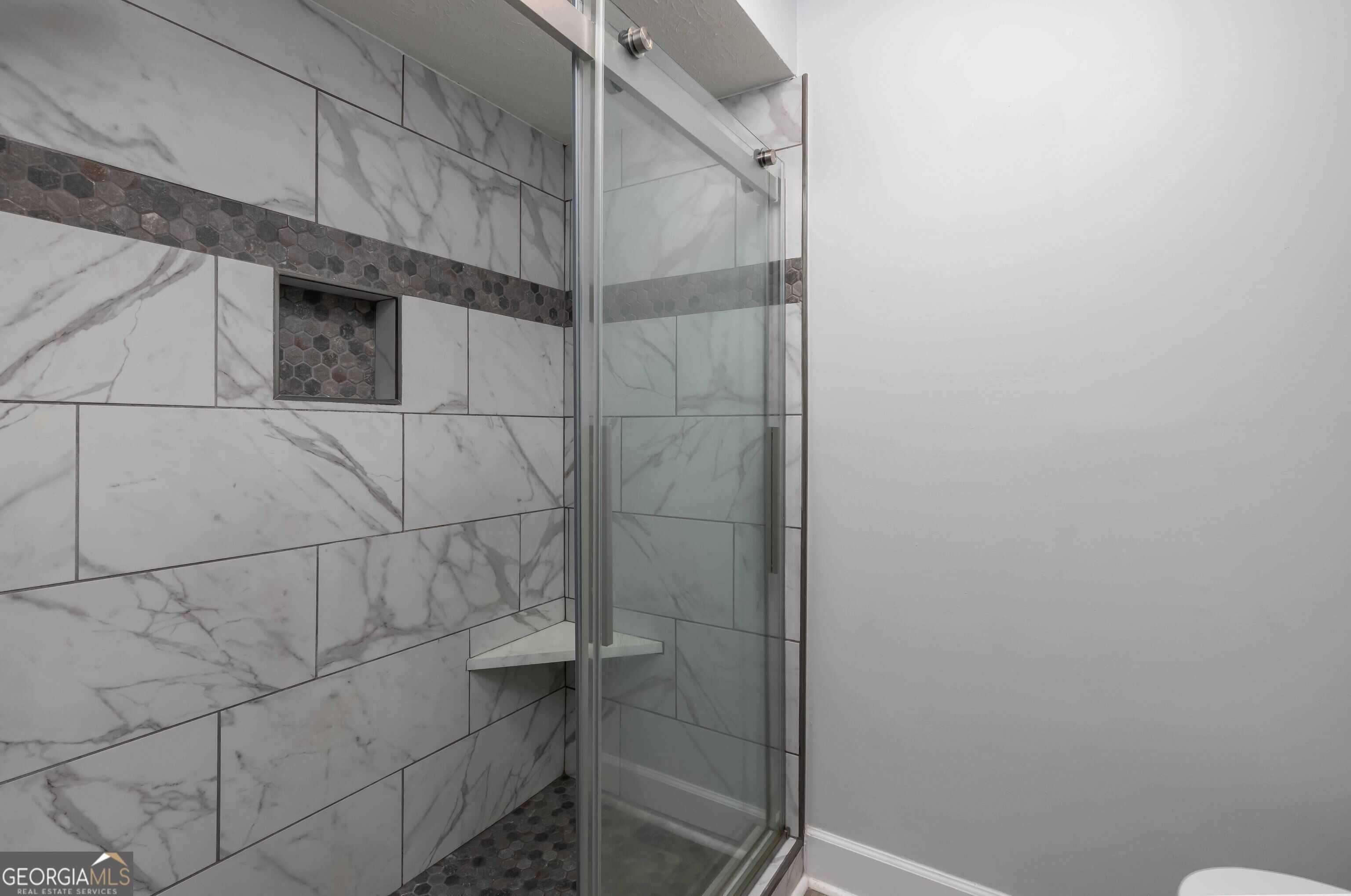 6101 River Road Property Photo 20