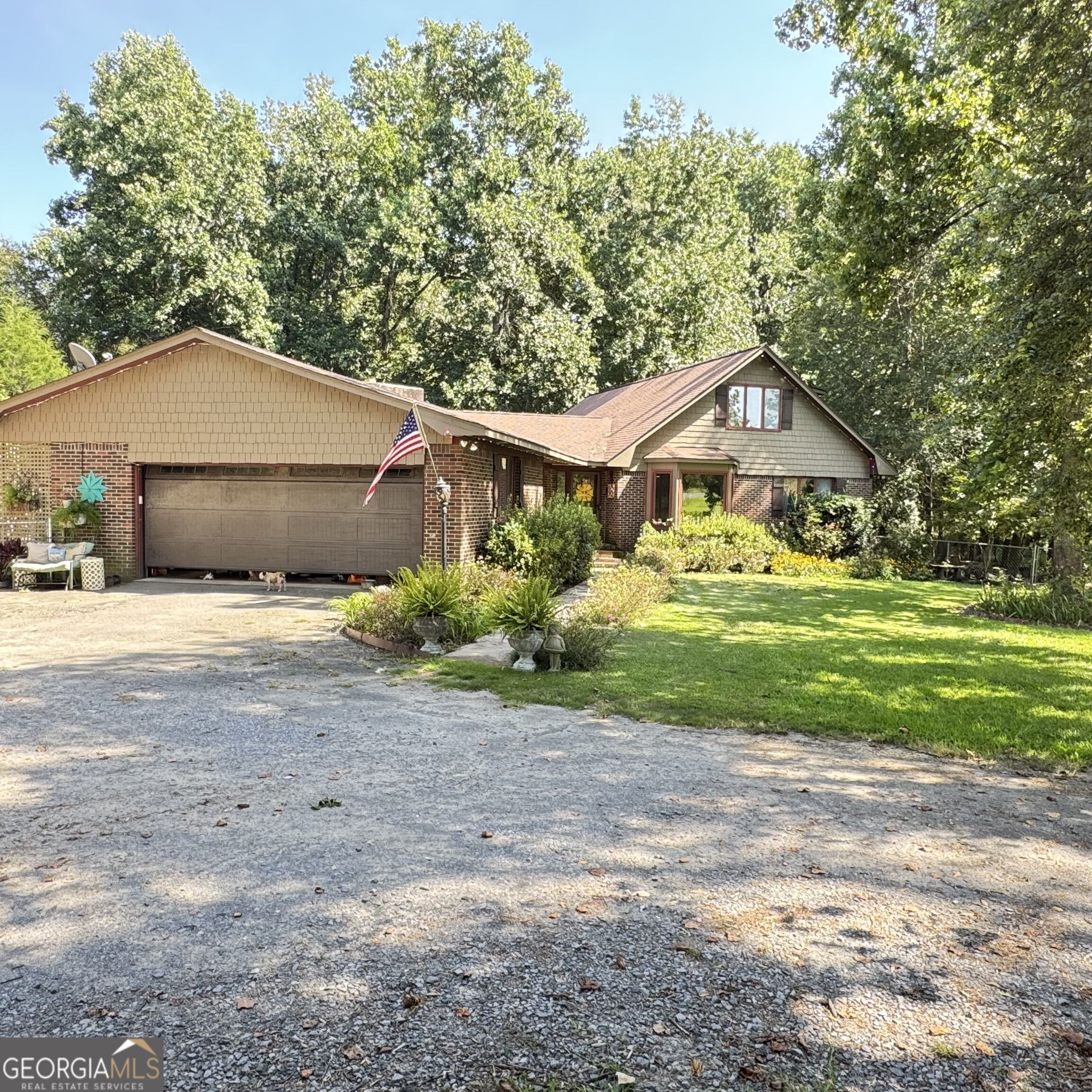 1027 1st Avenue Property Photo 7