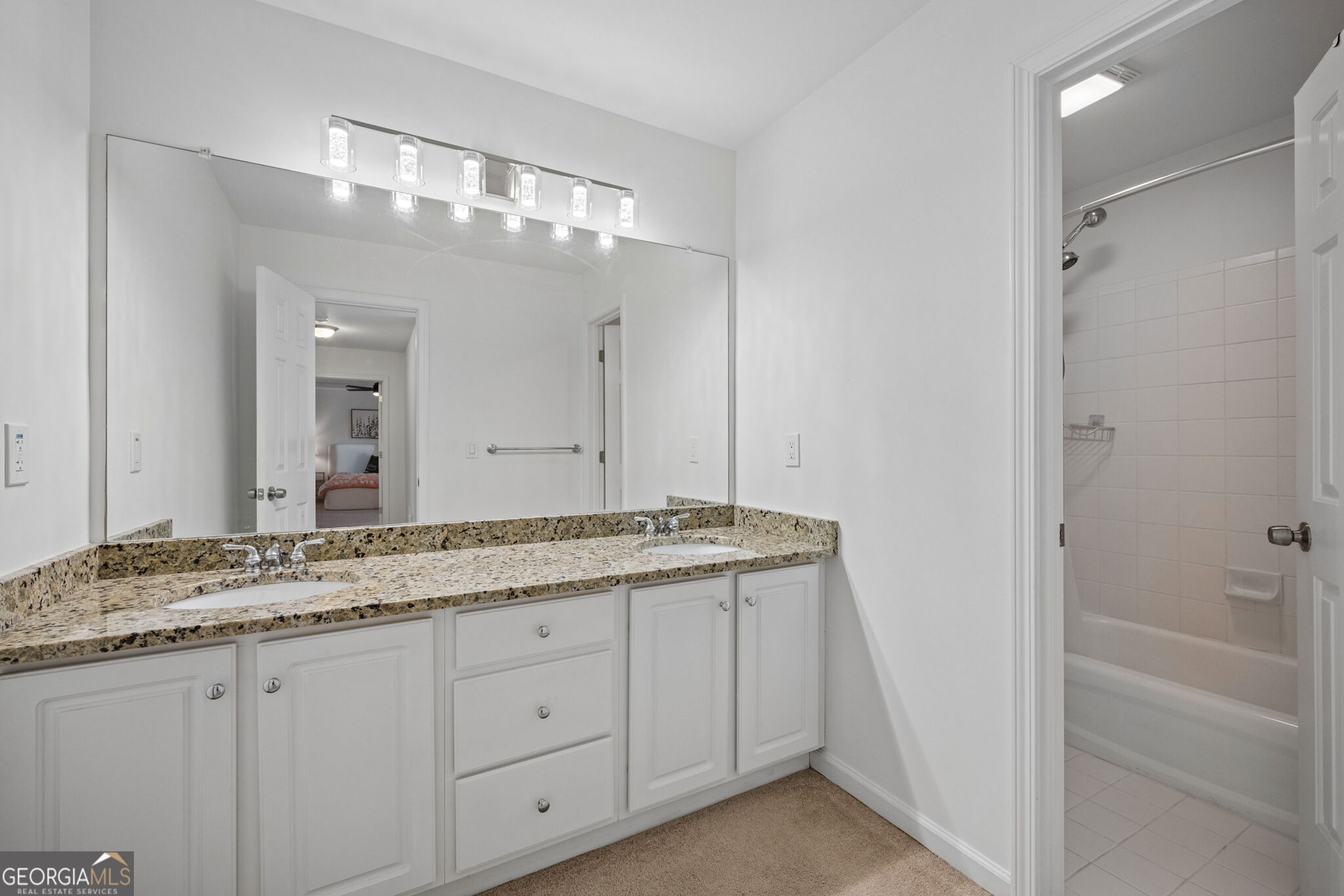 2024 Gramercy Circle Property Photo 24