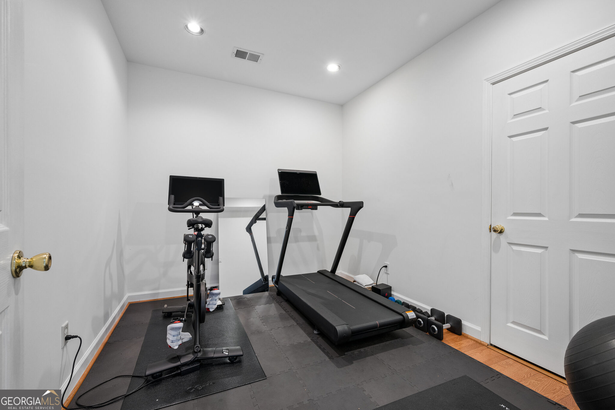 2024 Gramercy Circle Property Photo 34