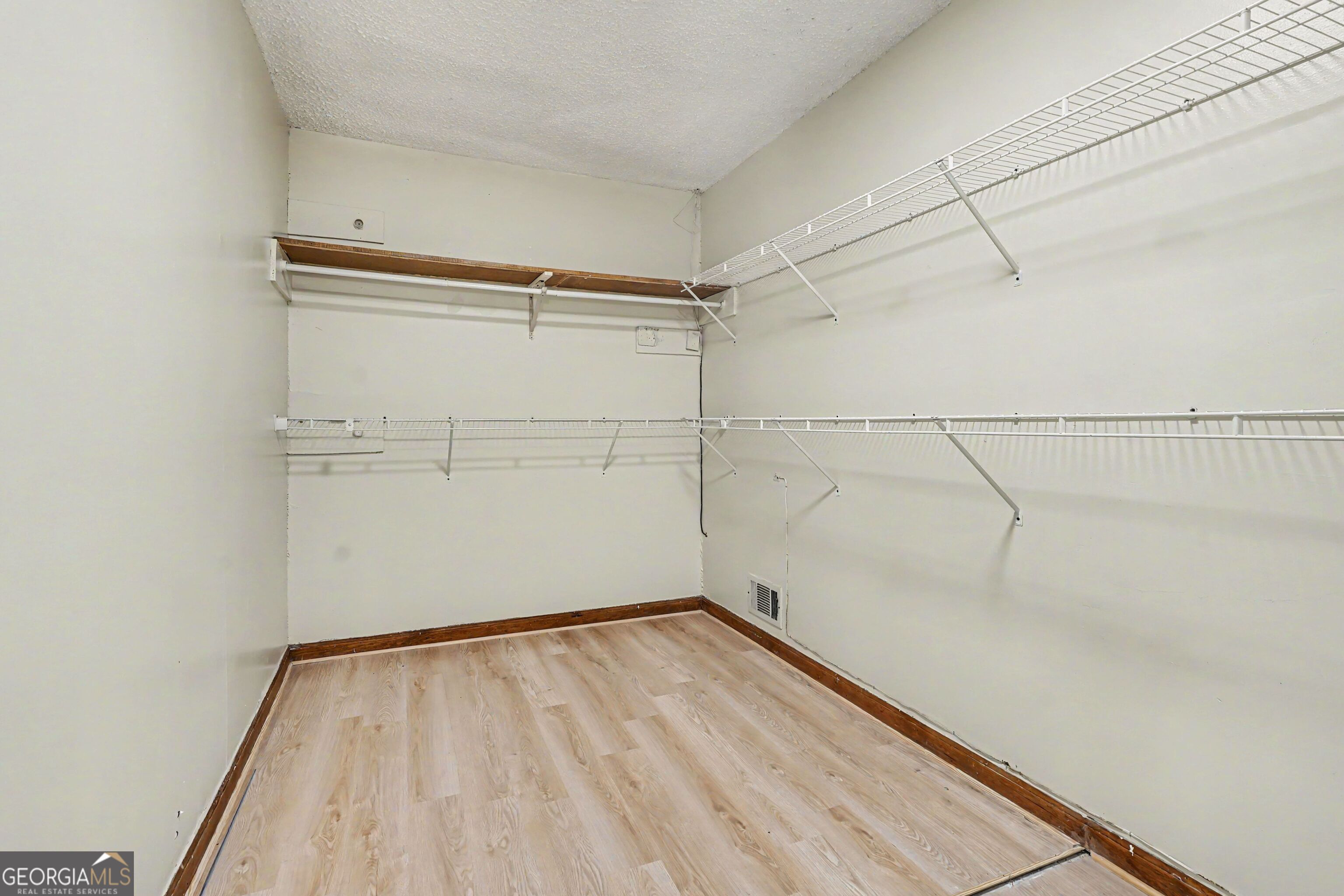 500 Hickory Hills Trail Property Photo 21