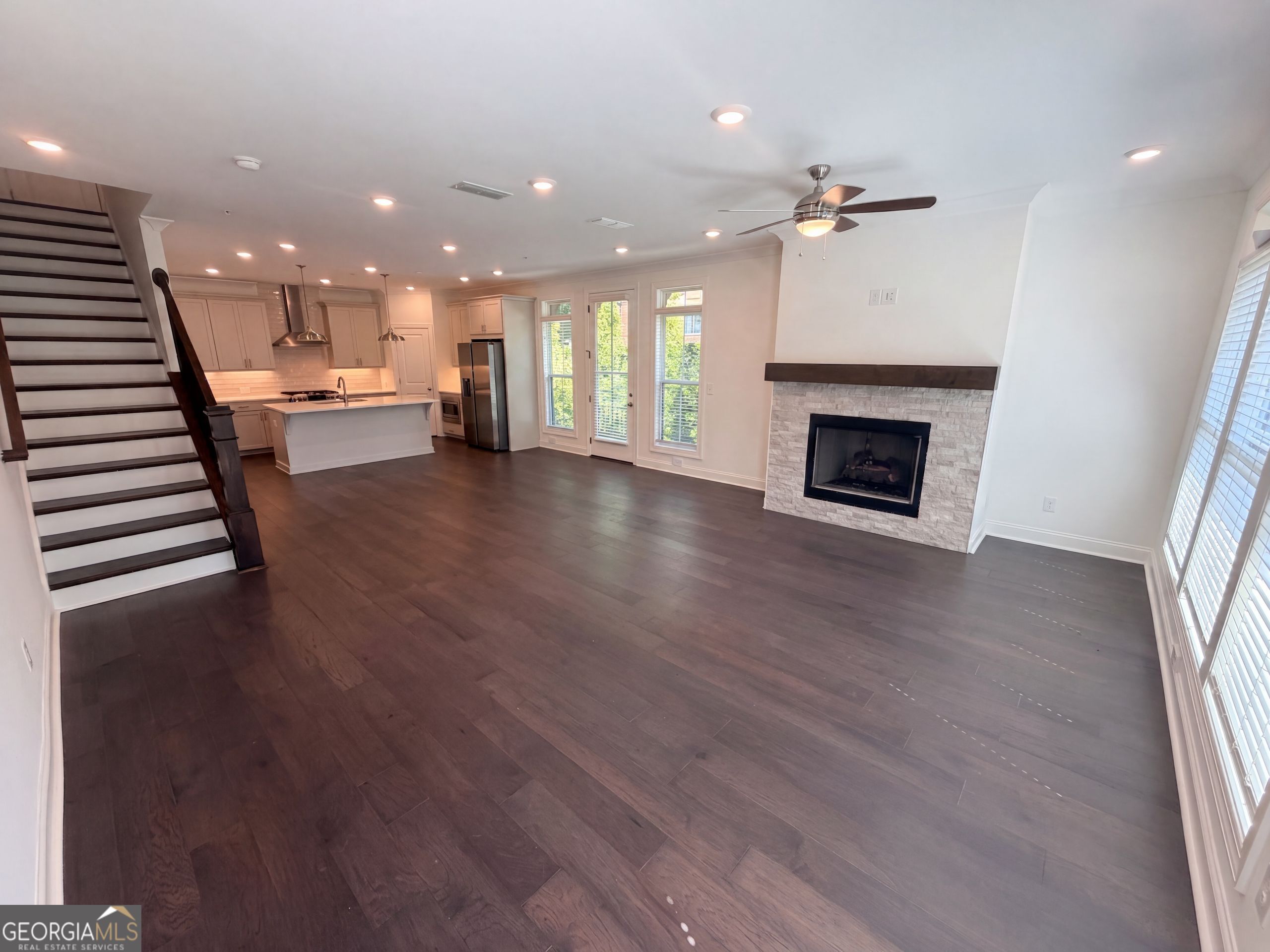 415 Olmstead Way # 68 Property Photo 3