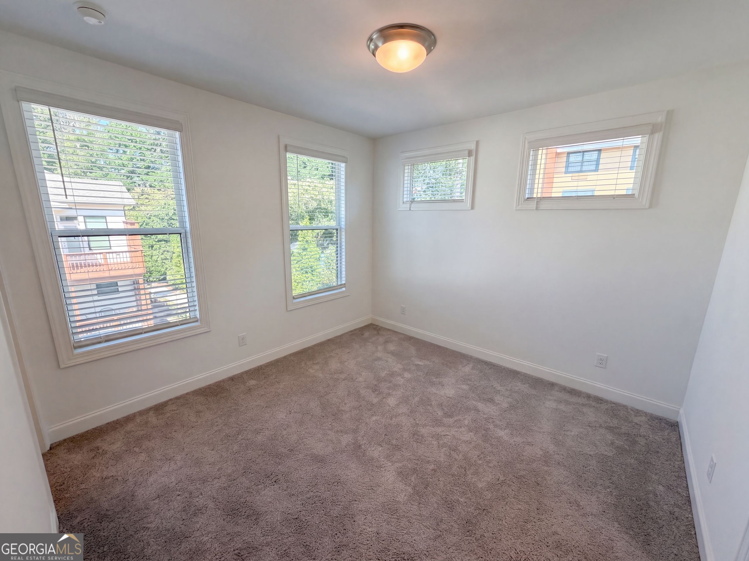 415 Olmstead Way # 68 Property Photo 4