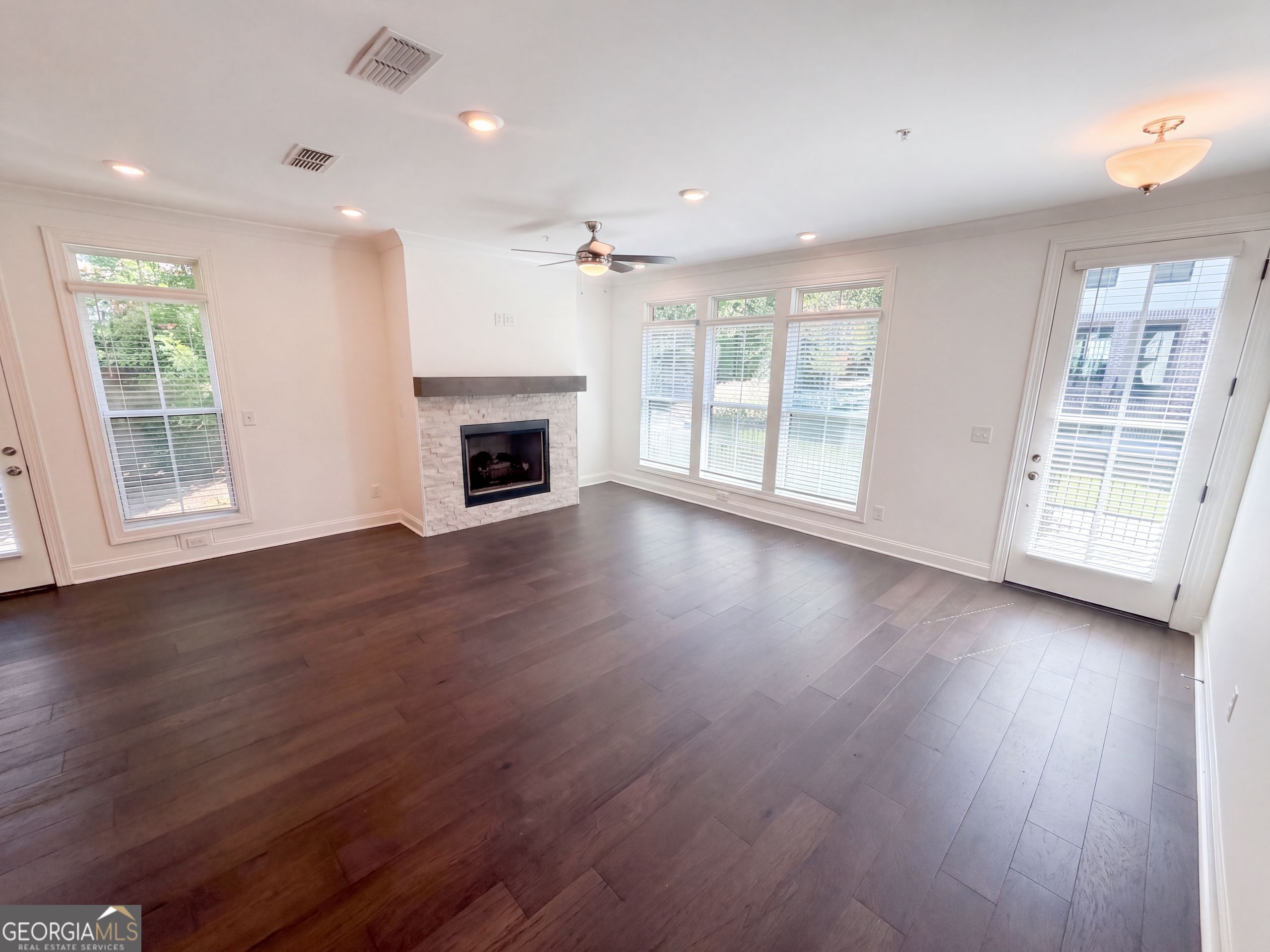 415 Olmstead Way # 68 Property Photo 9