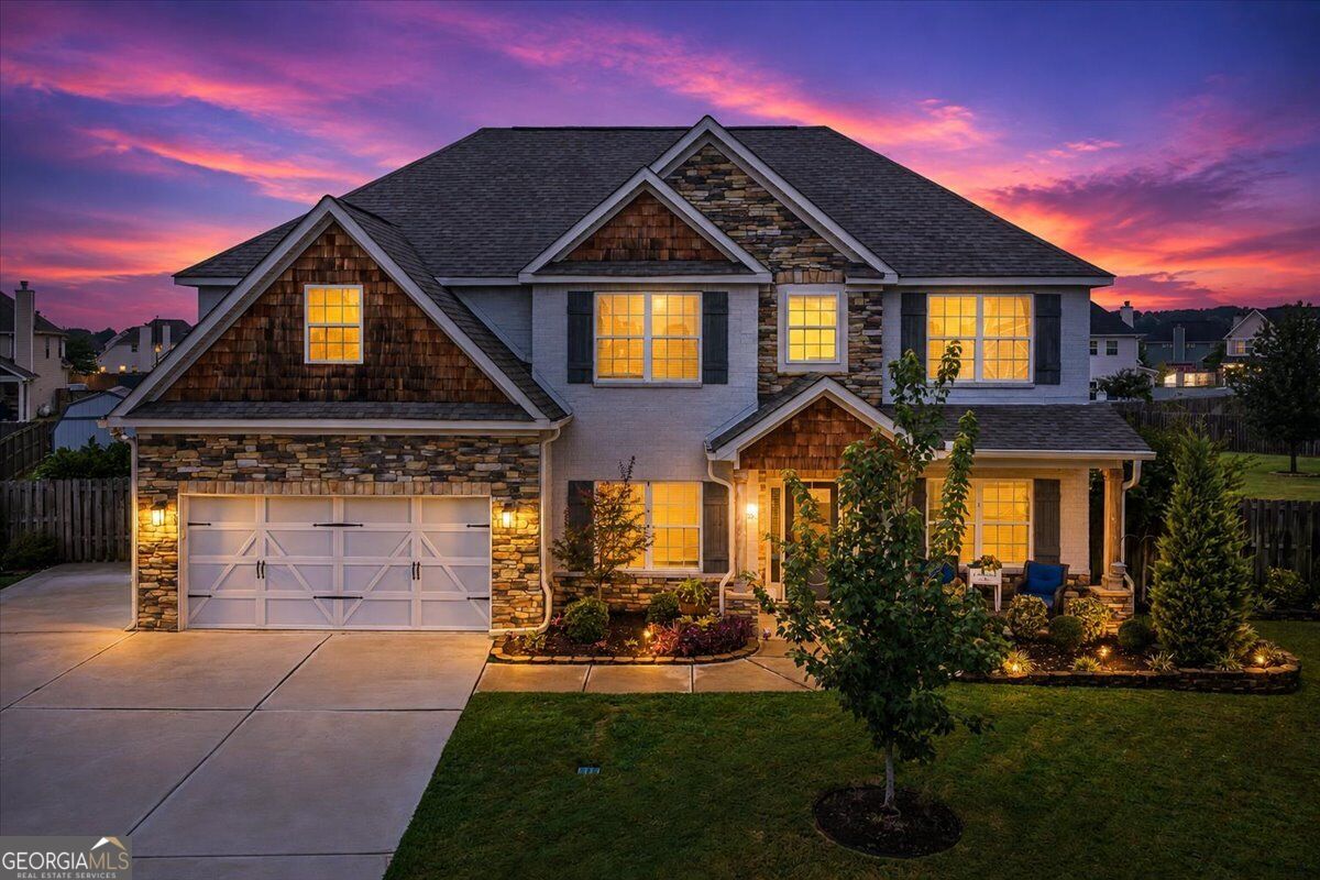 5 Star Moss Court Property Photo 1