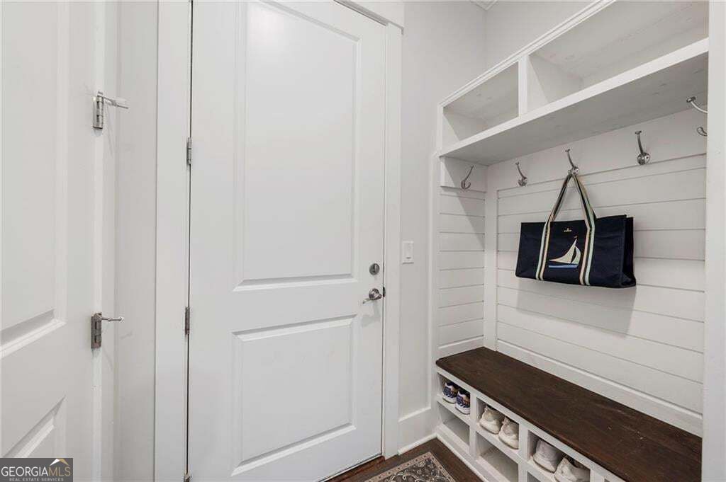 111 Summit View Court Property Photo 12