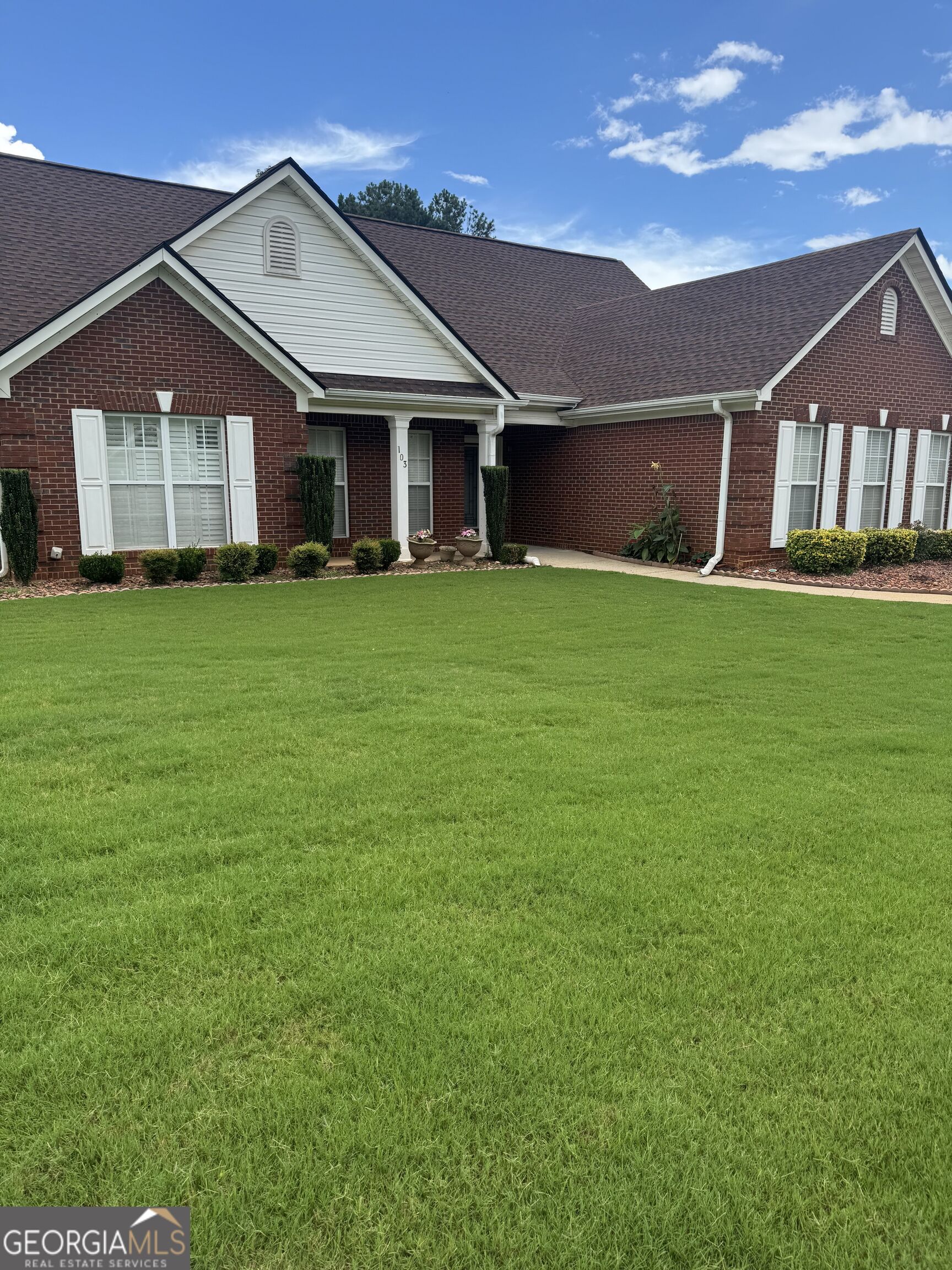 103 Shadow Lake Drive Property Photo 1