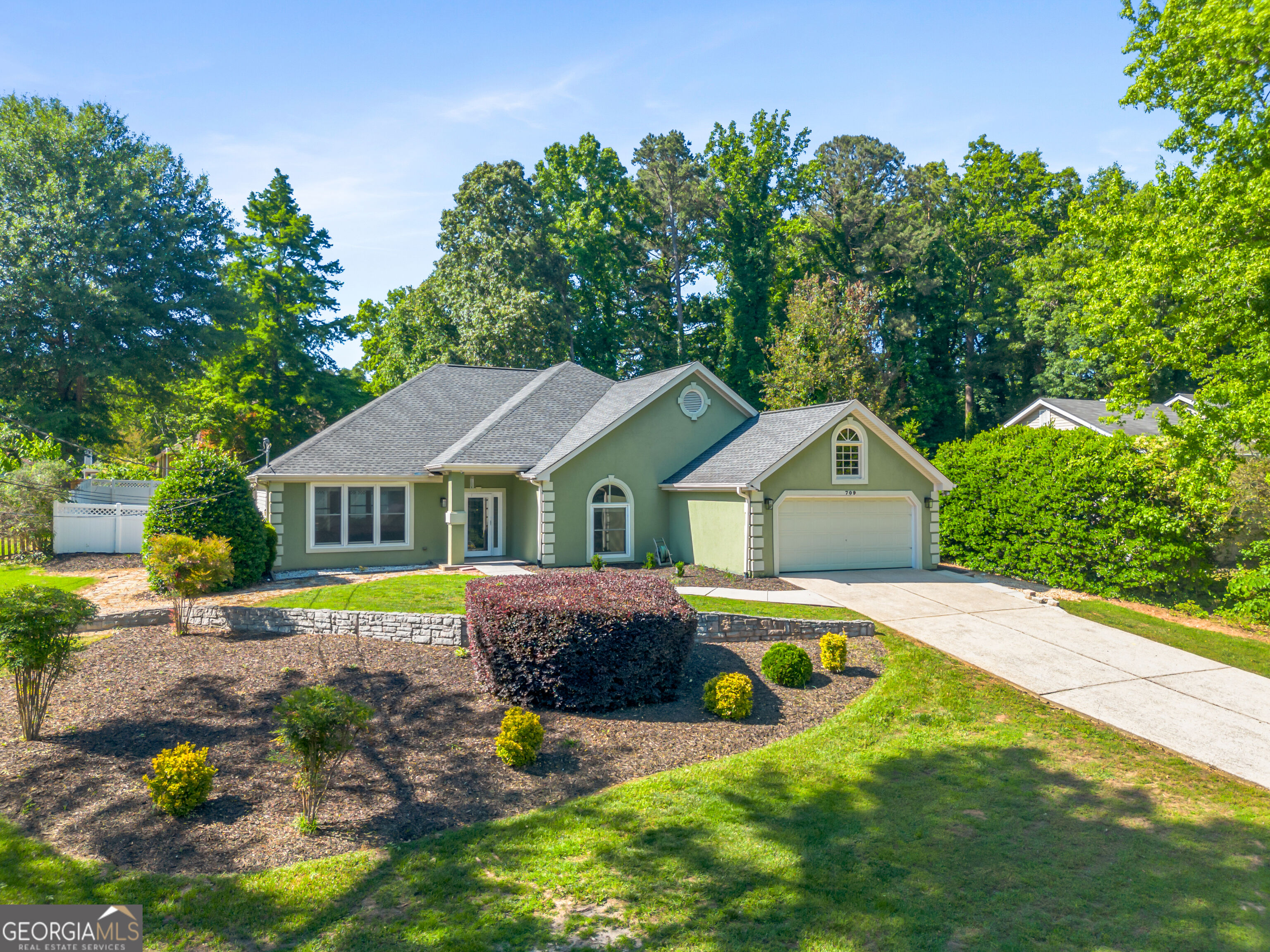 709 Oak Moss Drive Property Photo 1