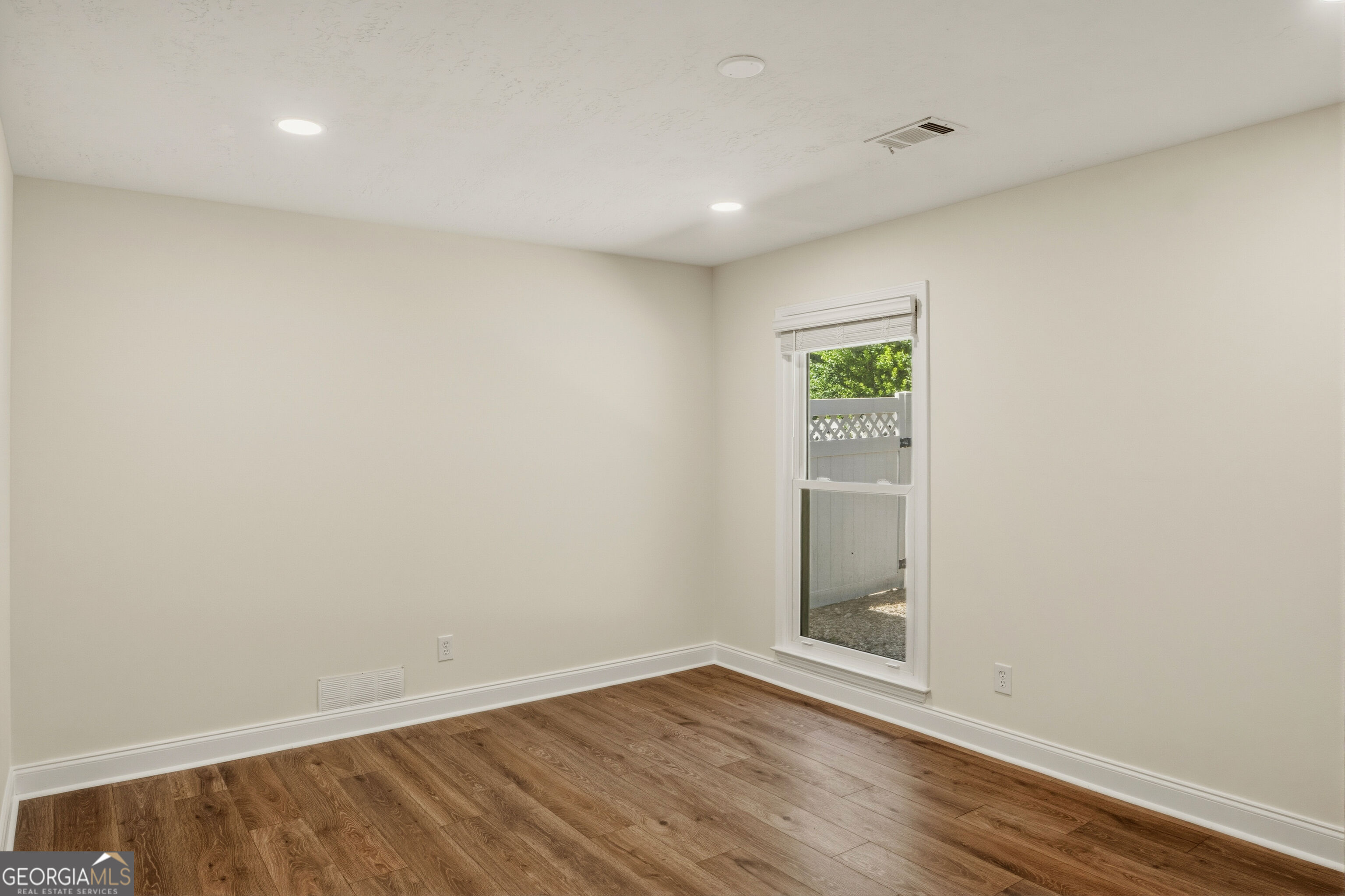 709 Oak Moss Drive Property Photo 33