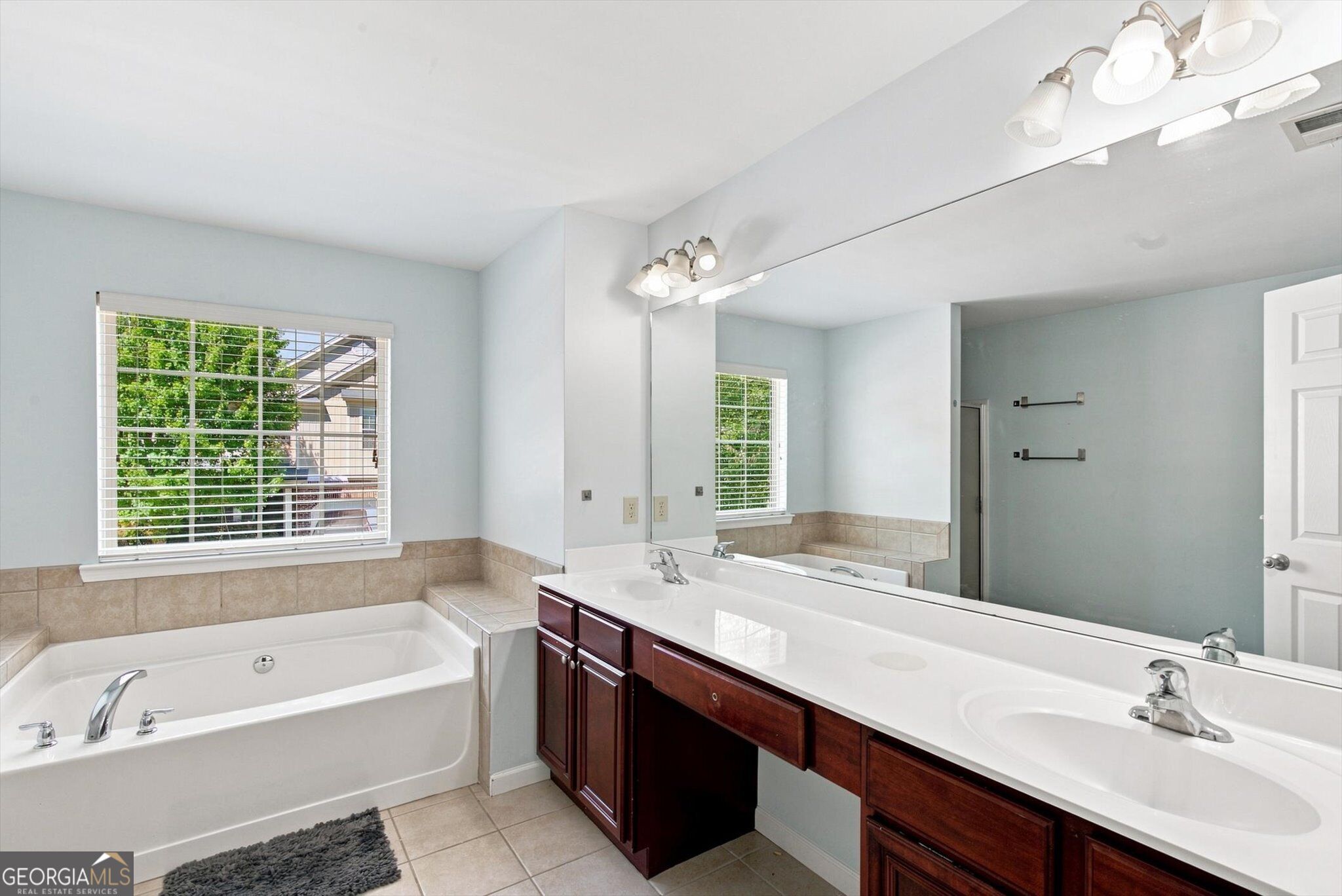 4855 Chimney Hill Court Property Photo 20