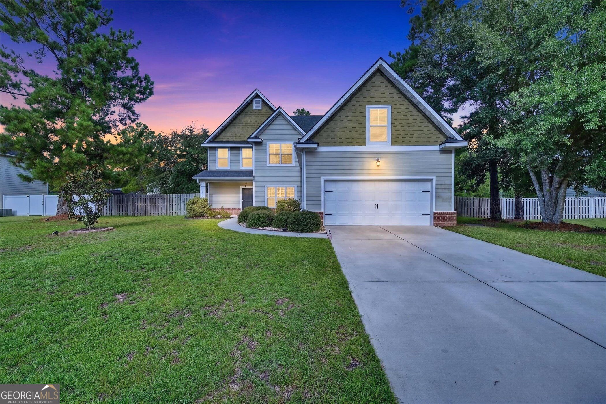 103 Cypress Loop Property Photo 1