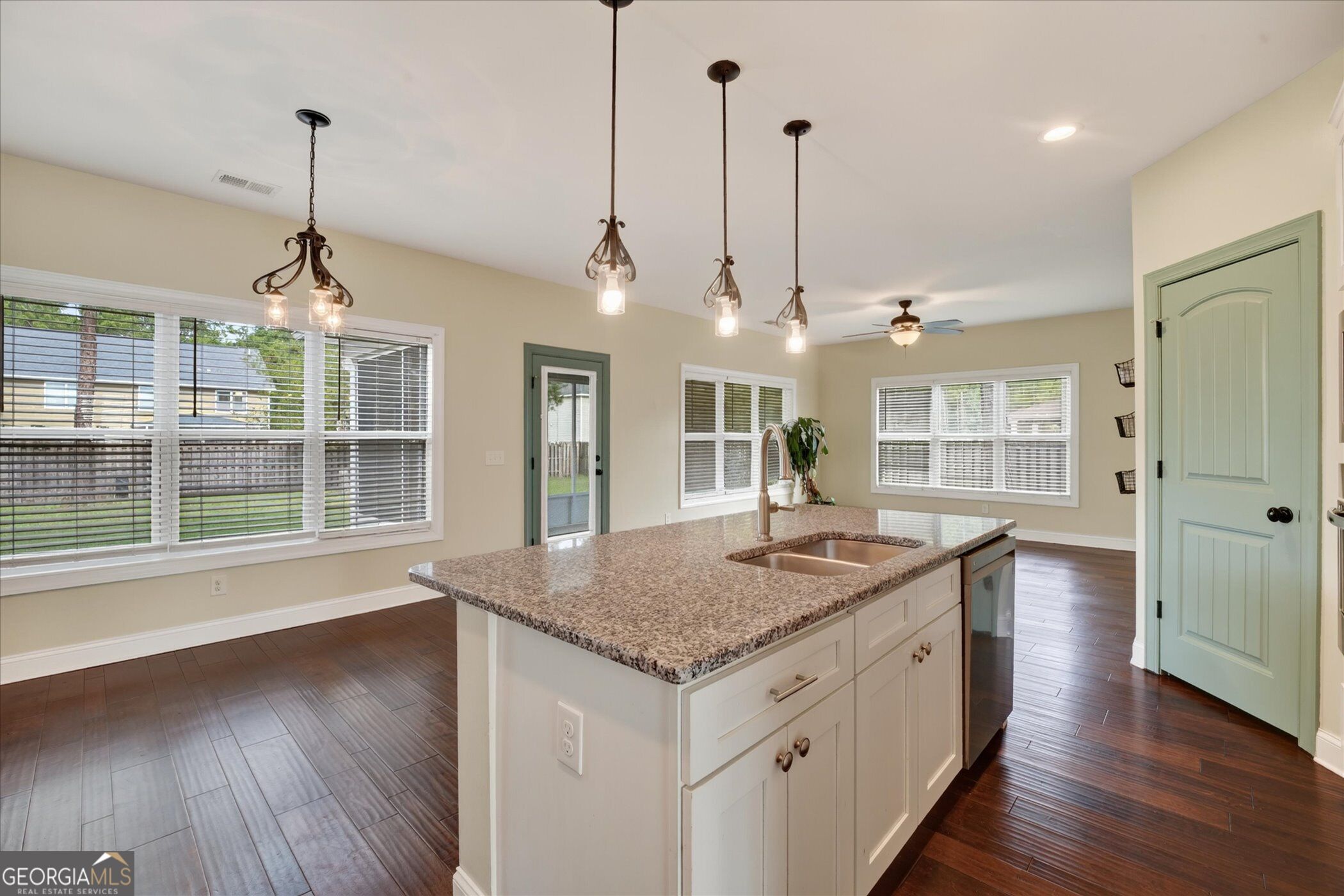 103 Cypress Loop Property Photo 18