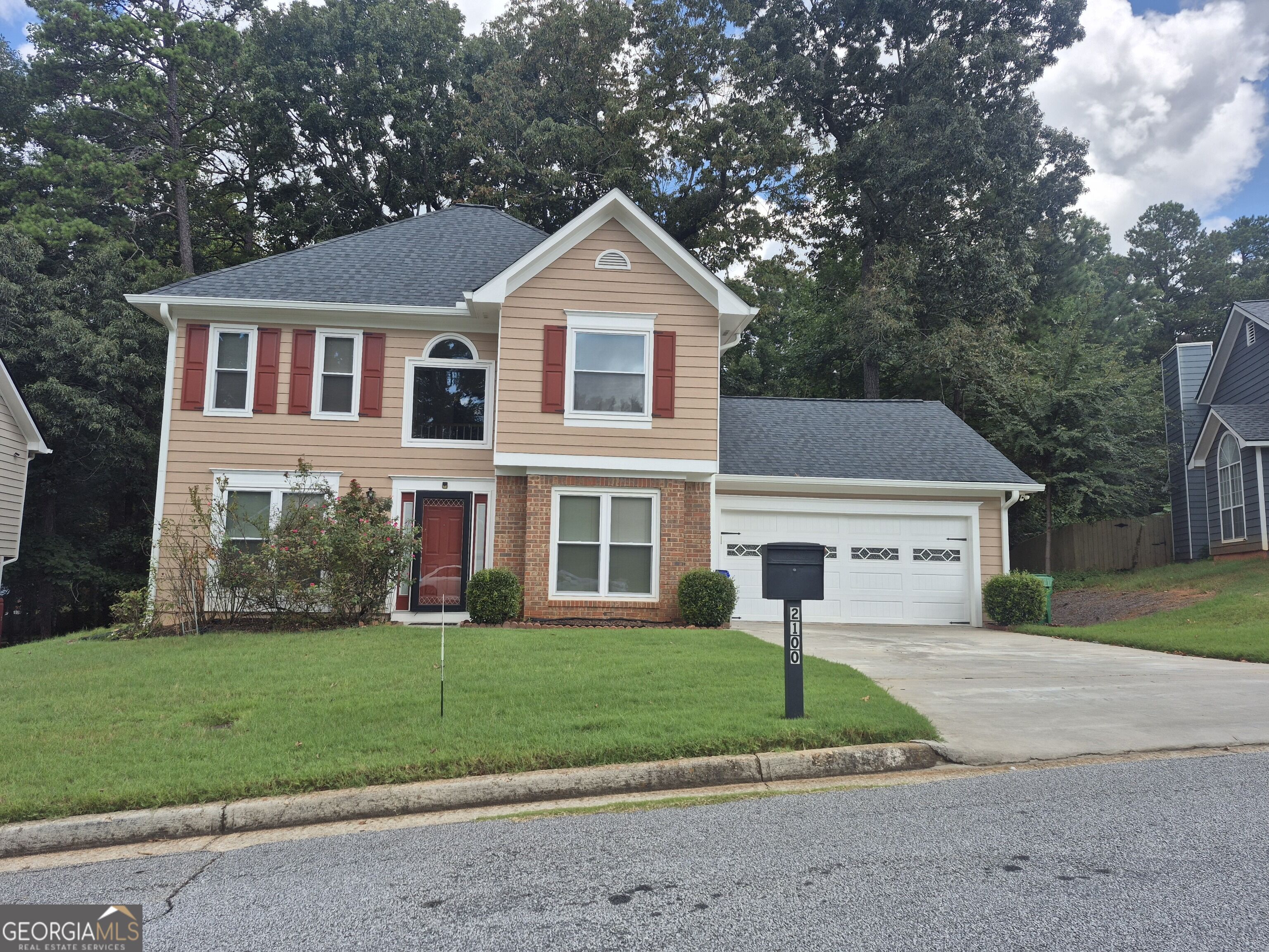 2100 Wedgewood Drive Property Photo 1