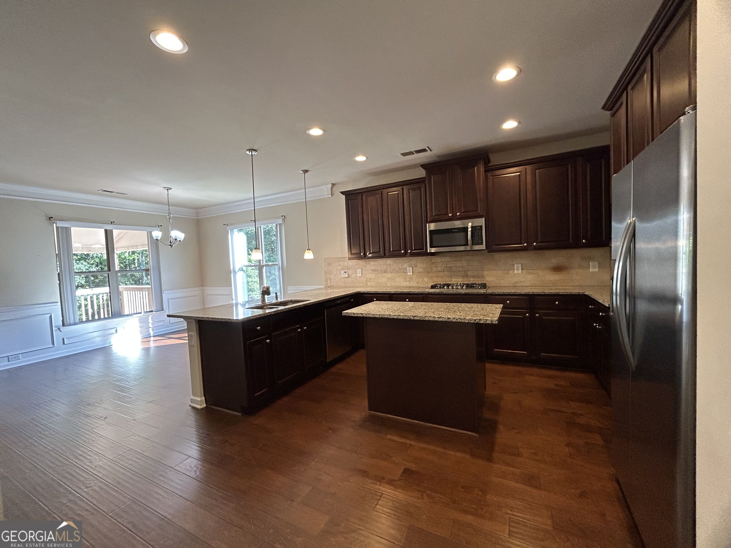 60 Charleston Drive Property Photo 20