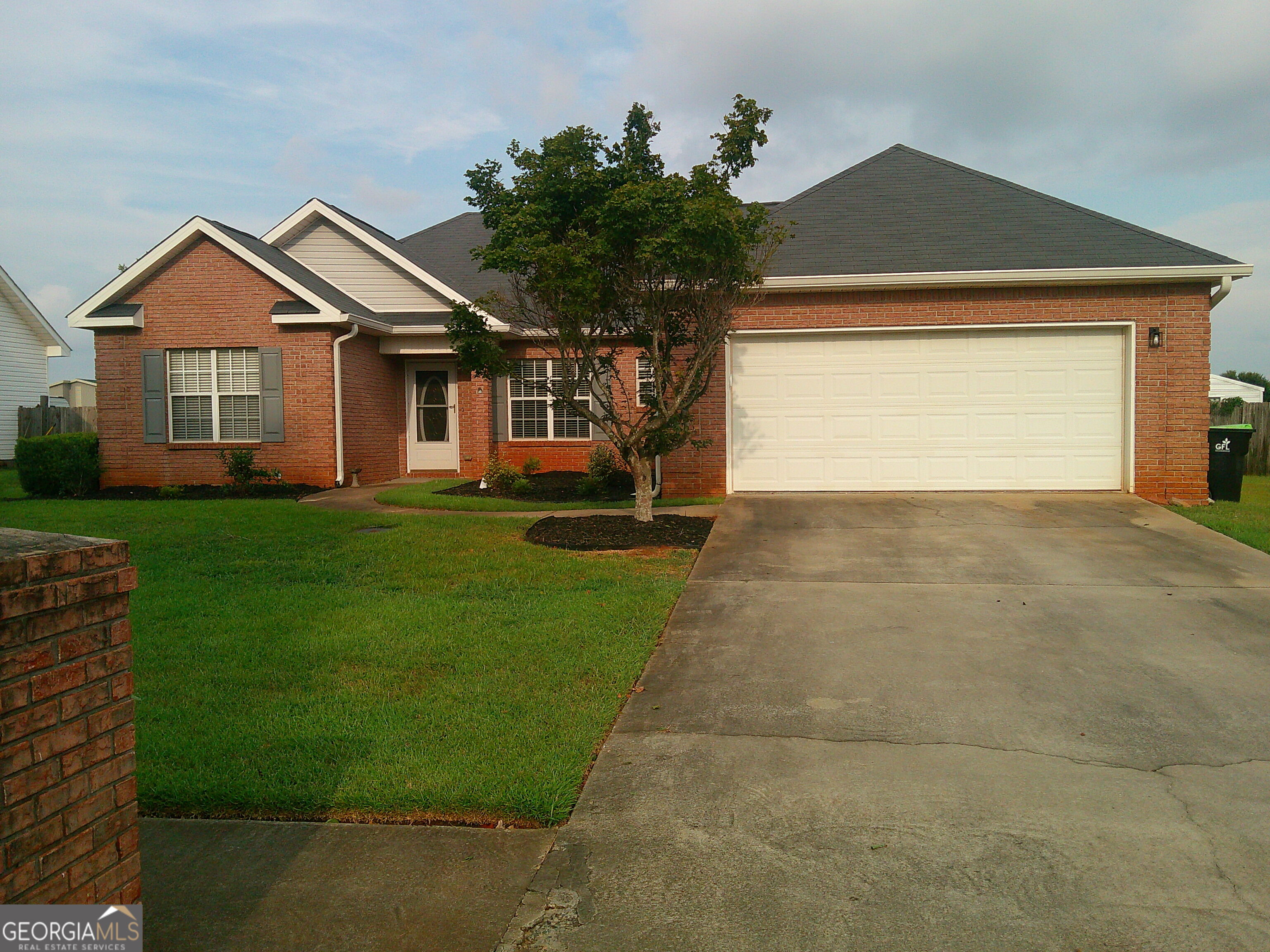 709 Sark Drive Property Photo 1
