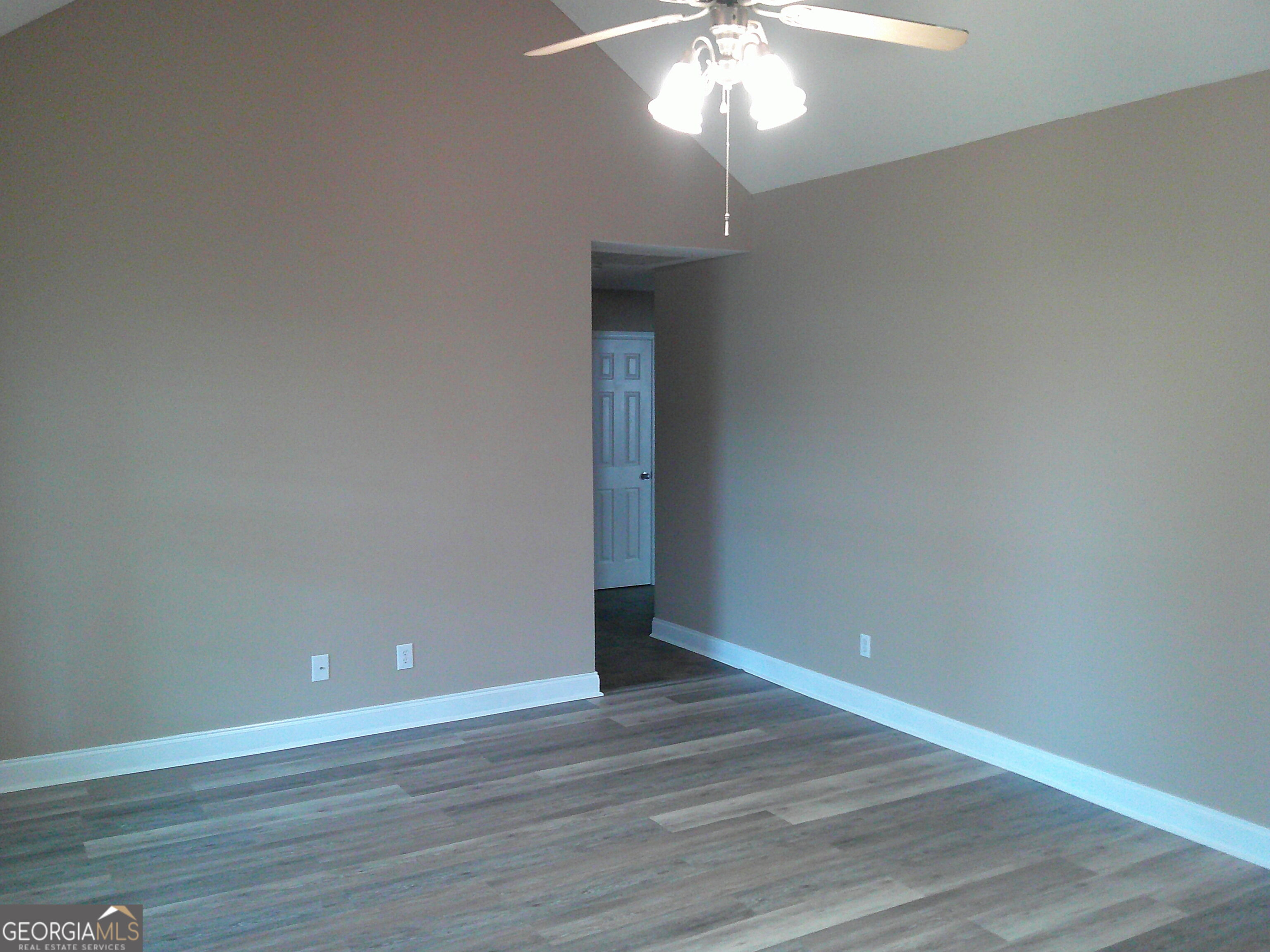 709 Sark Drive Property Photo 7