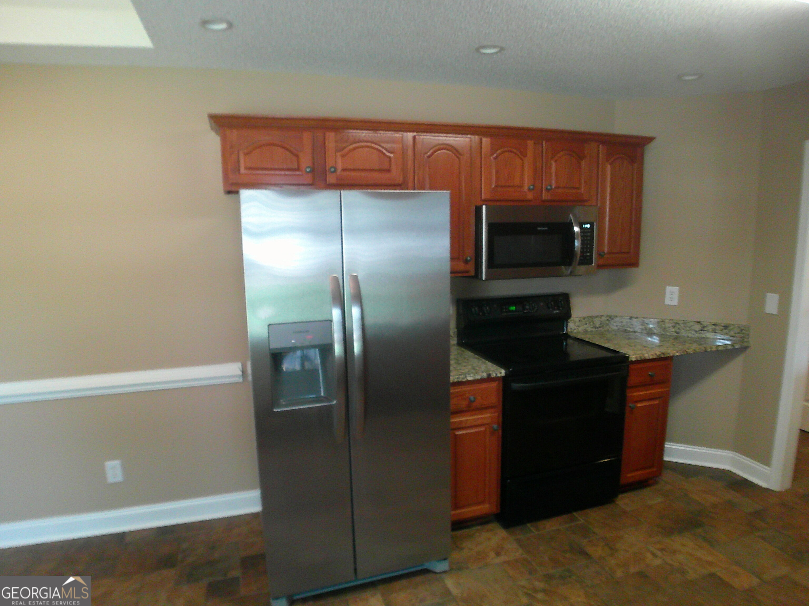 709 Sark Drive Property Photo 10