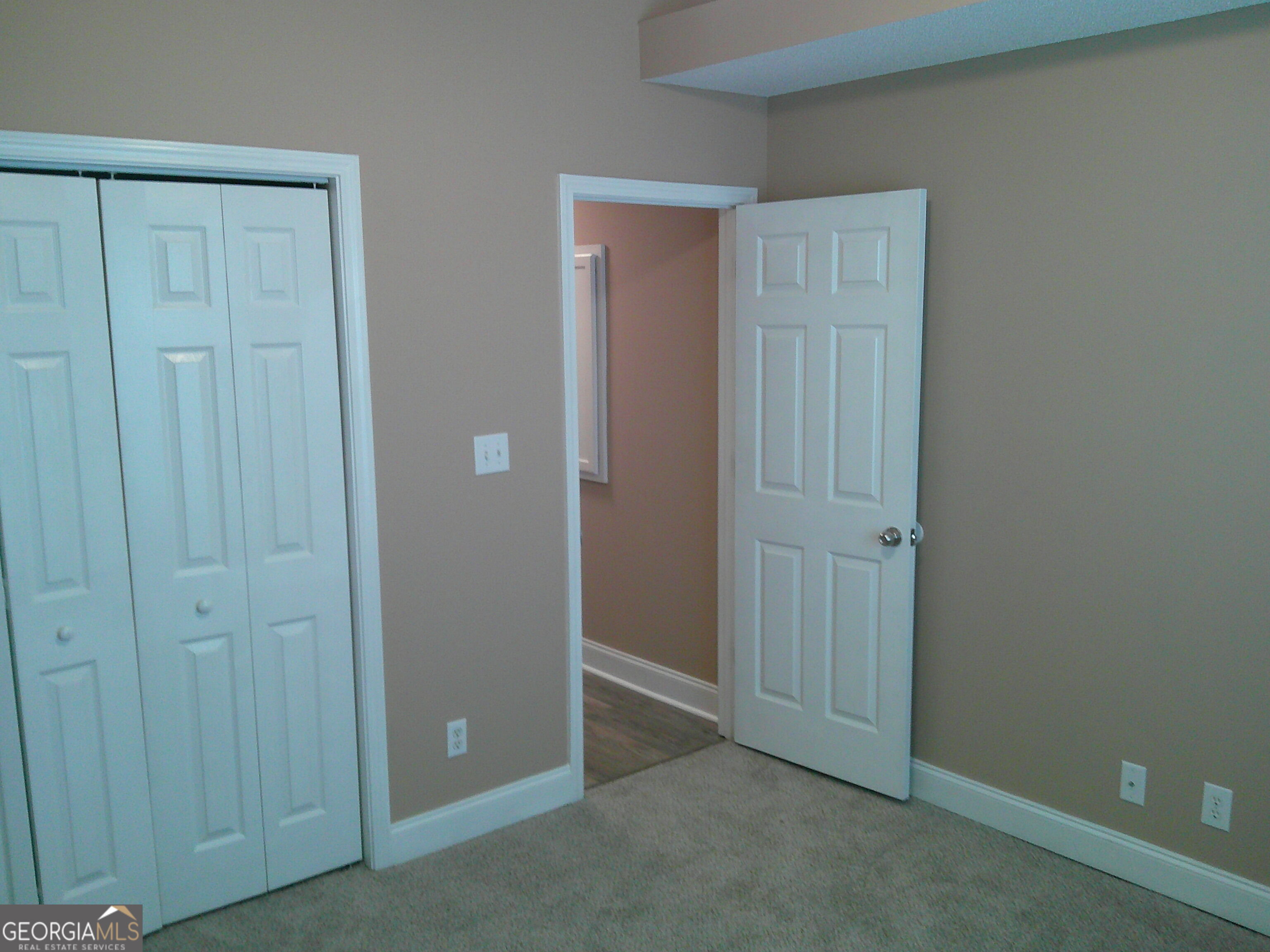 709 Sark Drive Property Photo 12