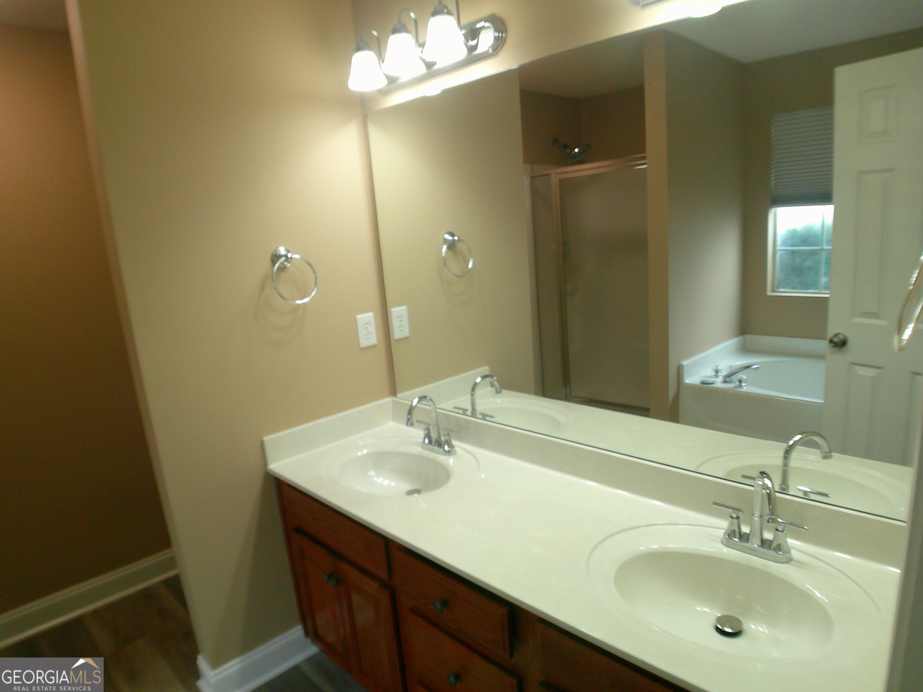 709 Sark Drive Property Photo 27