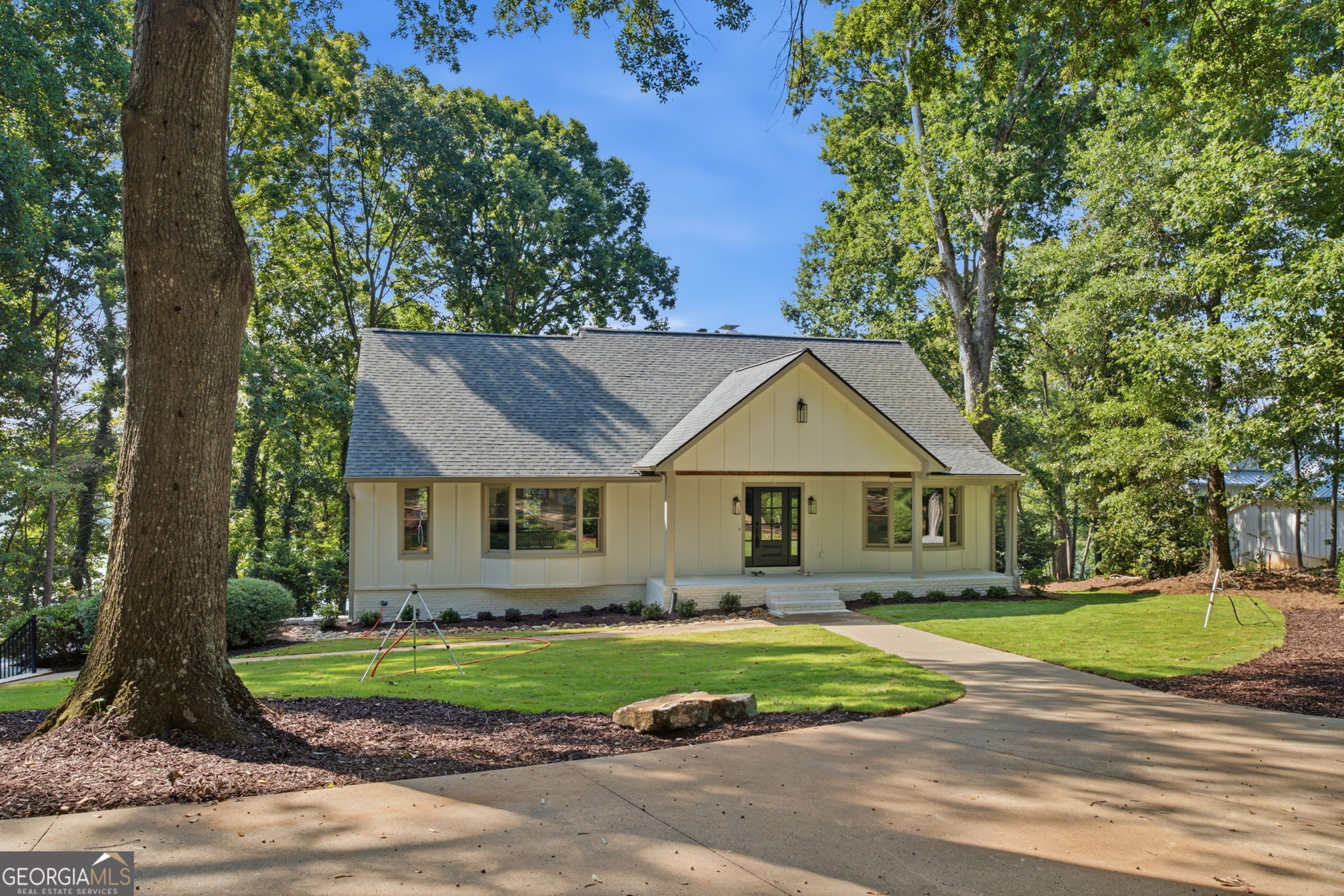 2585 Bridgewater Circle Property Photo 1