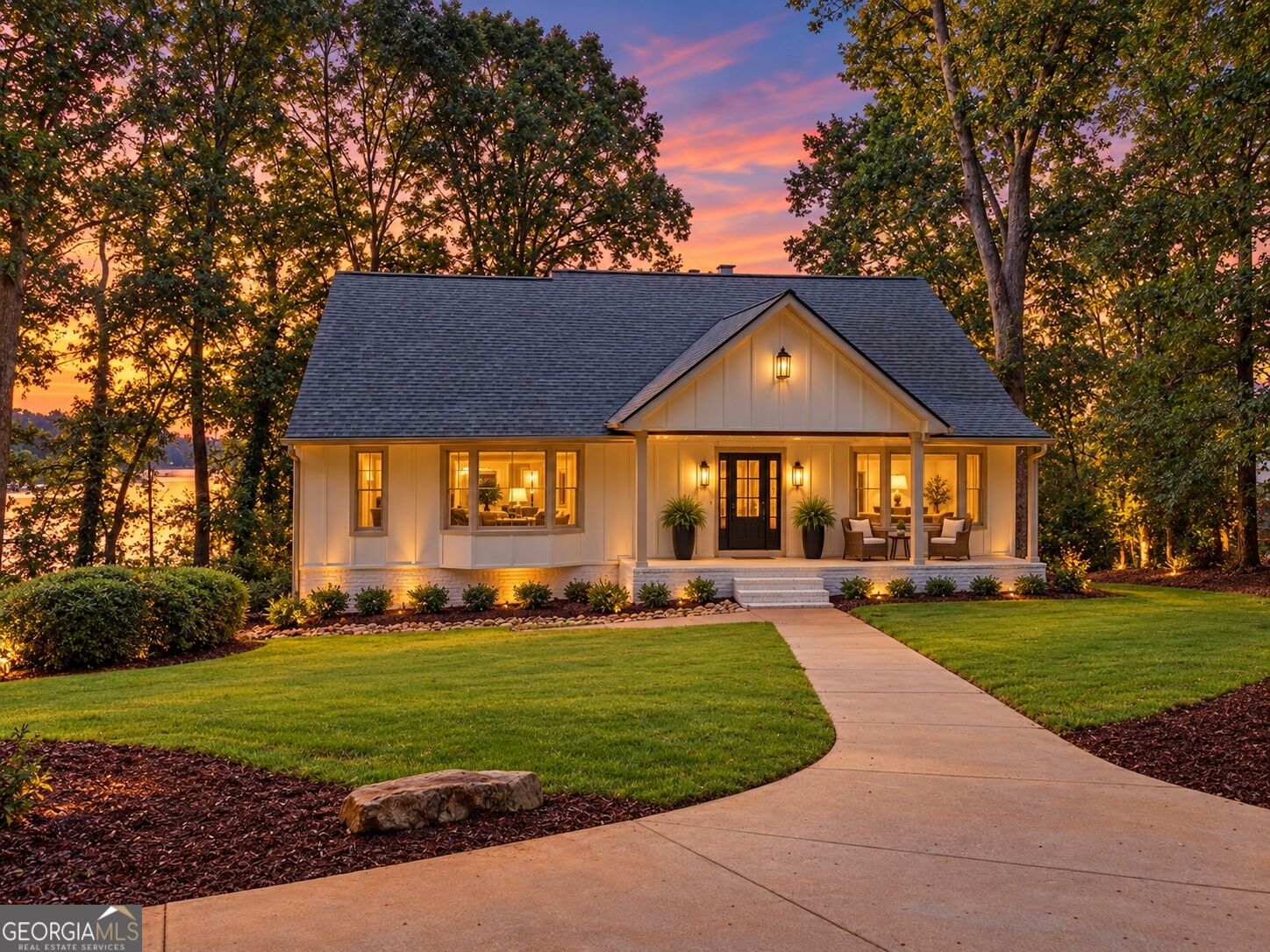 2585 Bridgewater Circle Property Photo 1