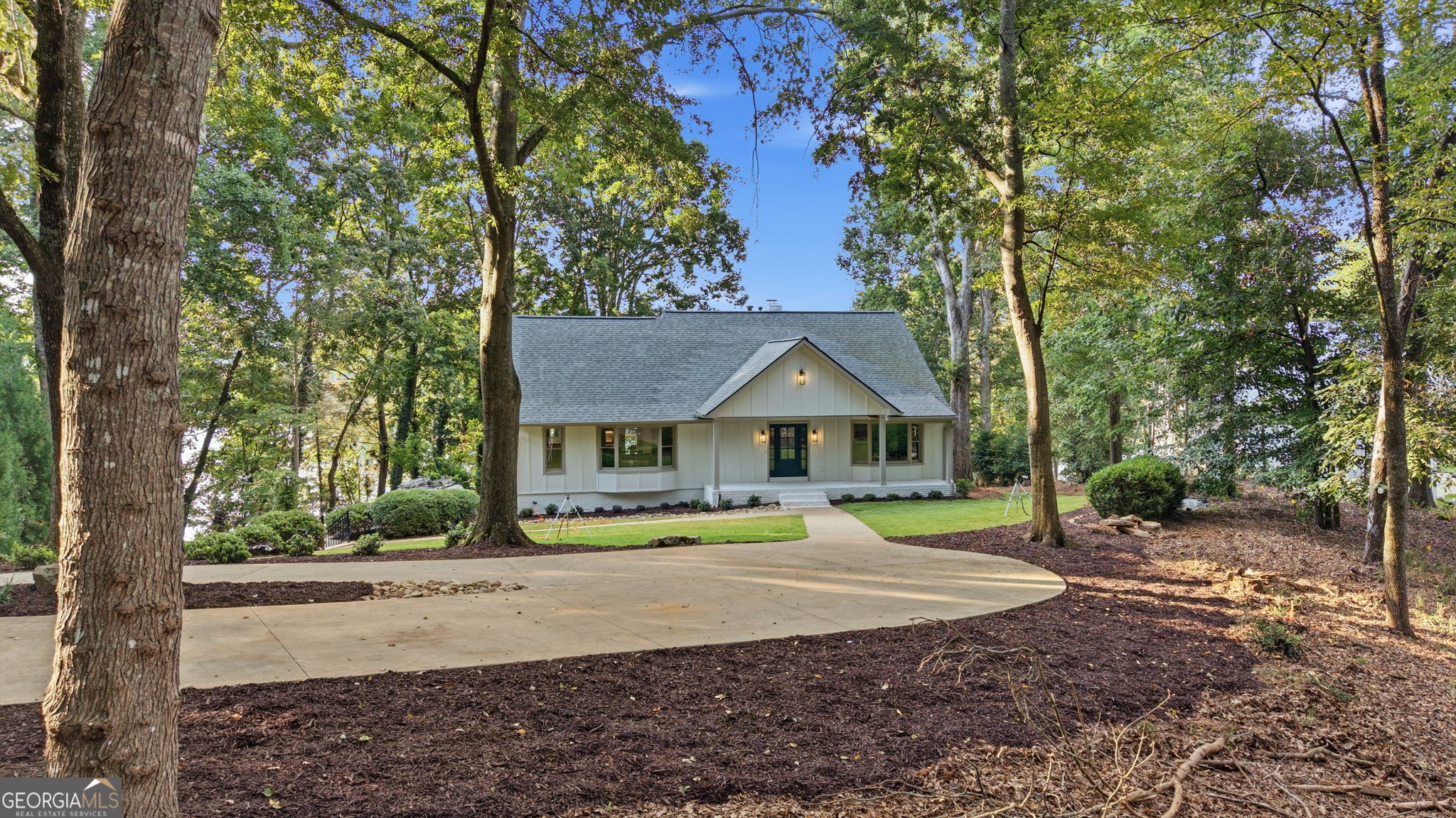 2585 Bridgewater Circle Property Photo 4